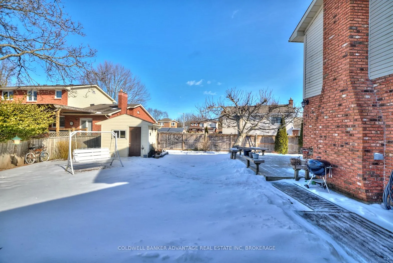 28 Dixon Crescent