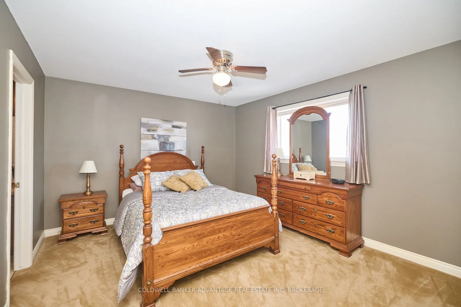 28 Dixon Crescent