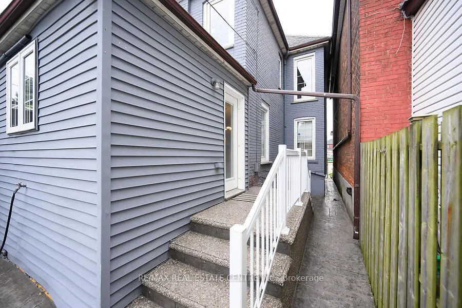 161 Oak Avenue
