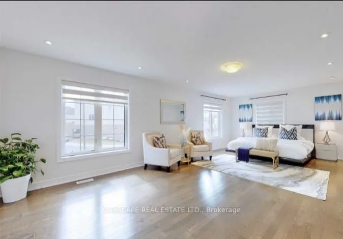 4 Rosebrugh Avenue