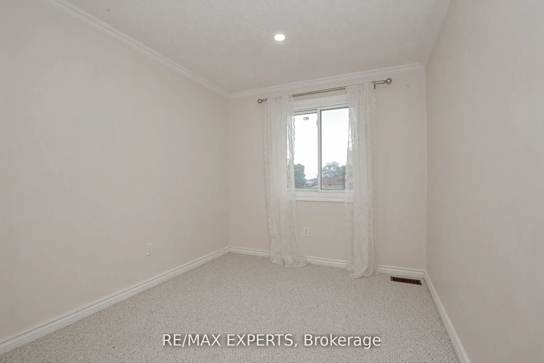 34 Bow Valley Drive, #9