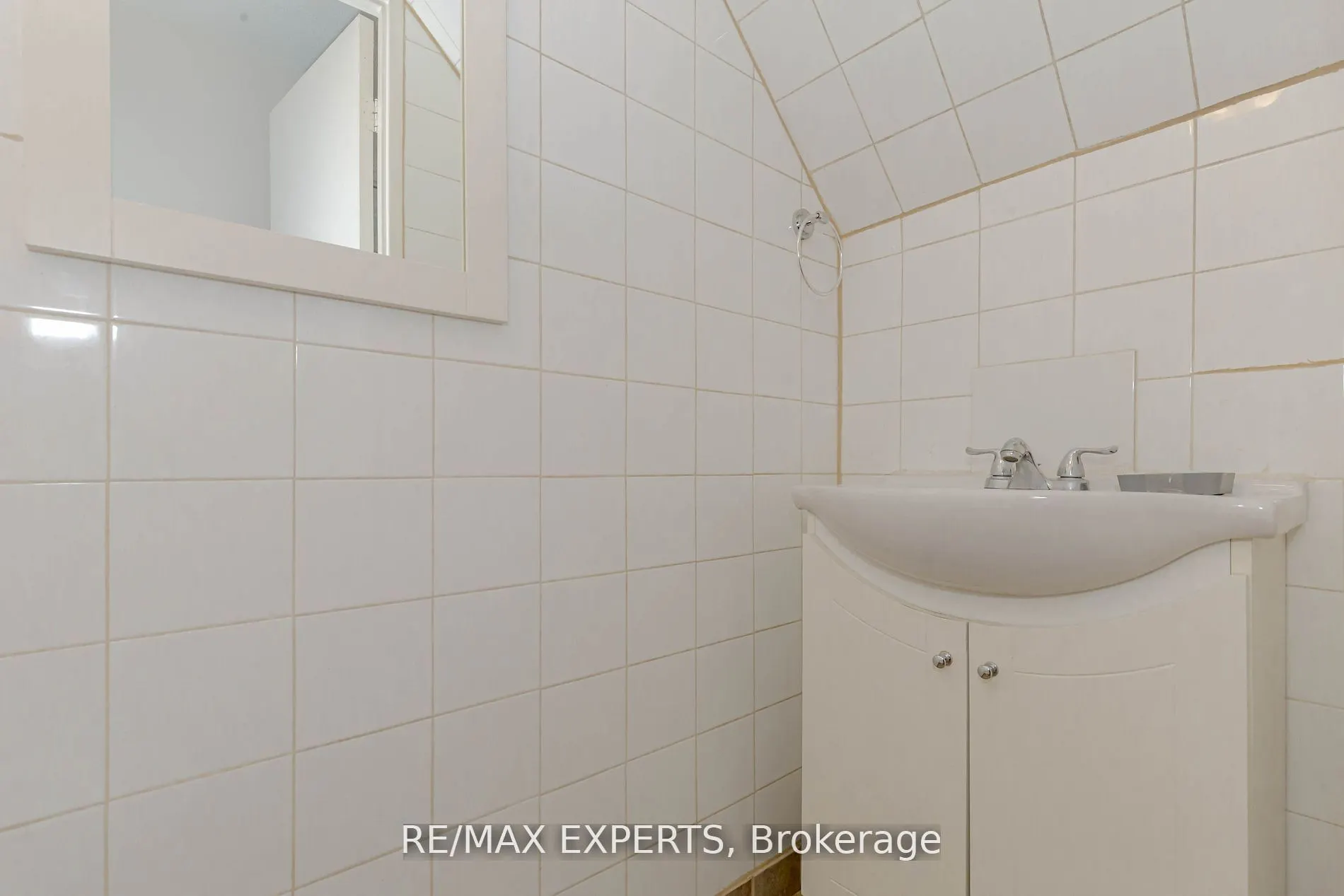 34 Bow Valley Drive, #9