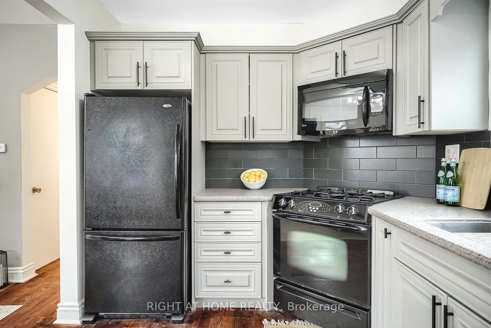 108 King Street E
