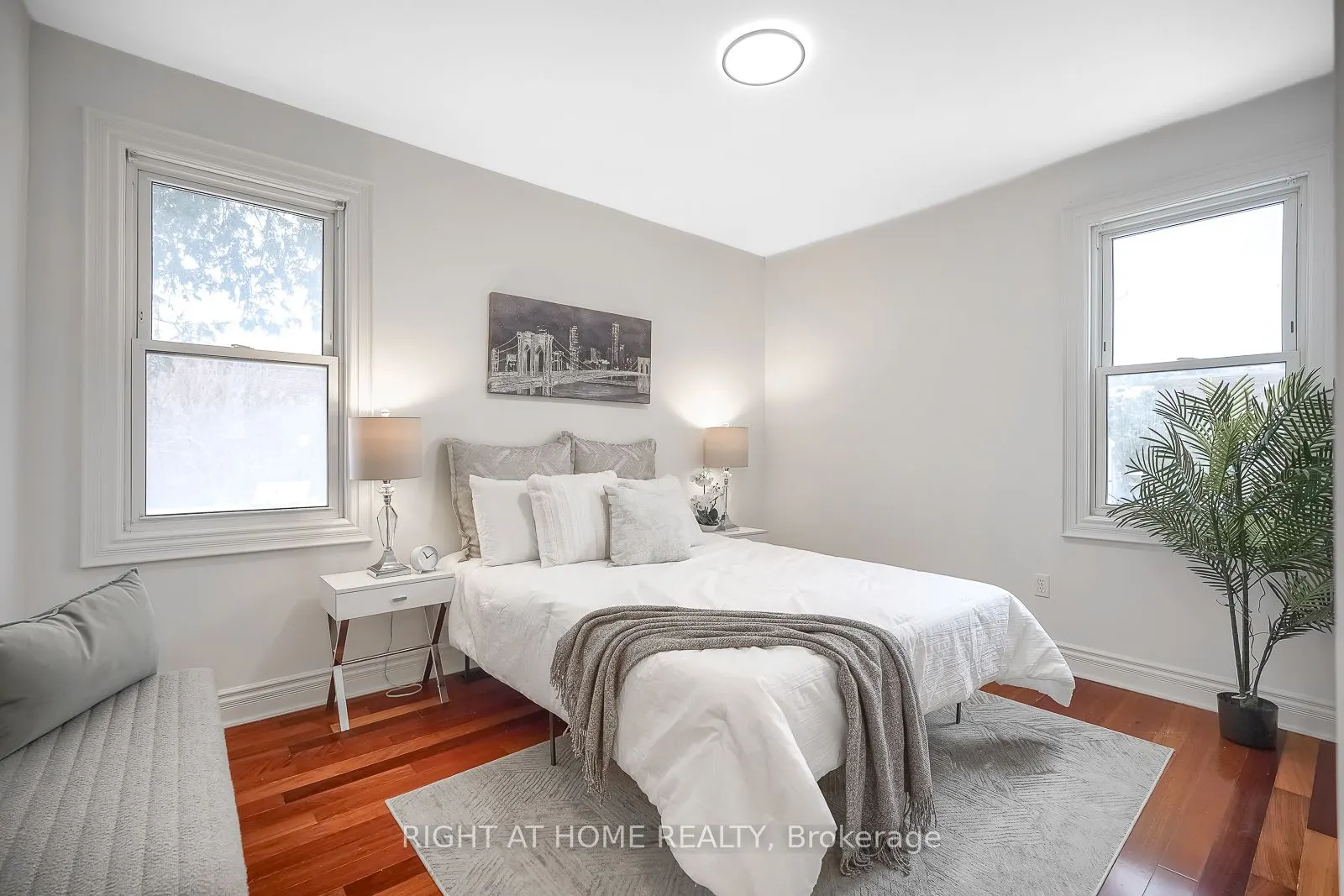 108 King Street E