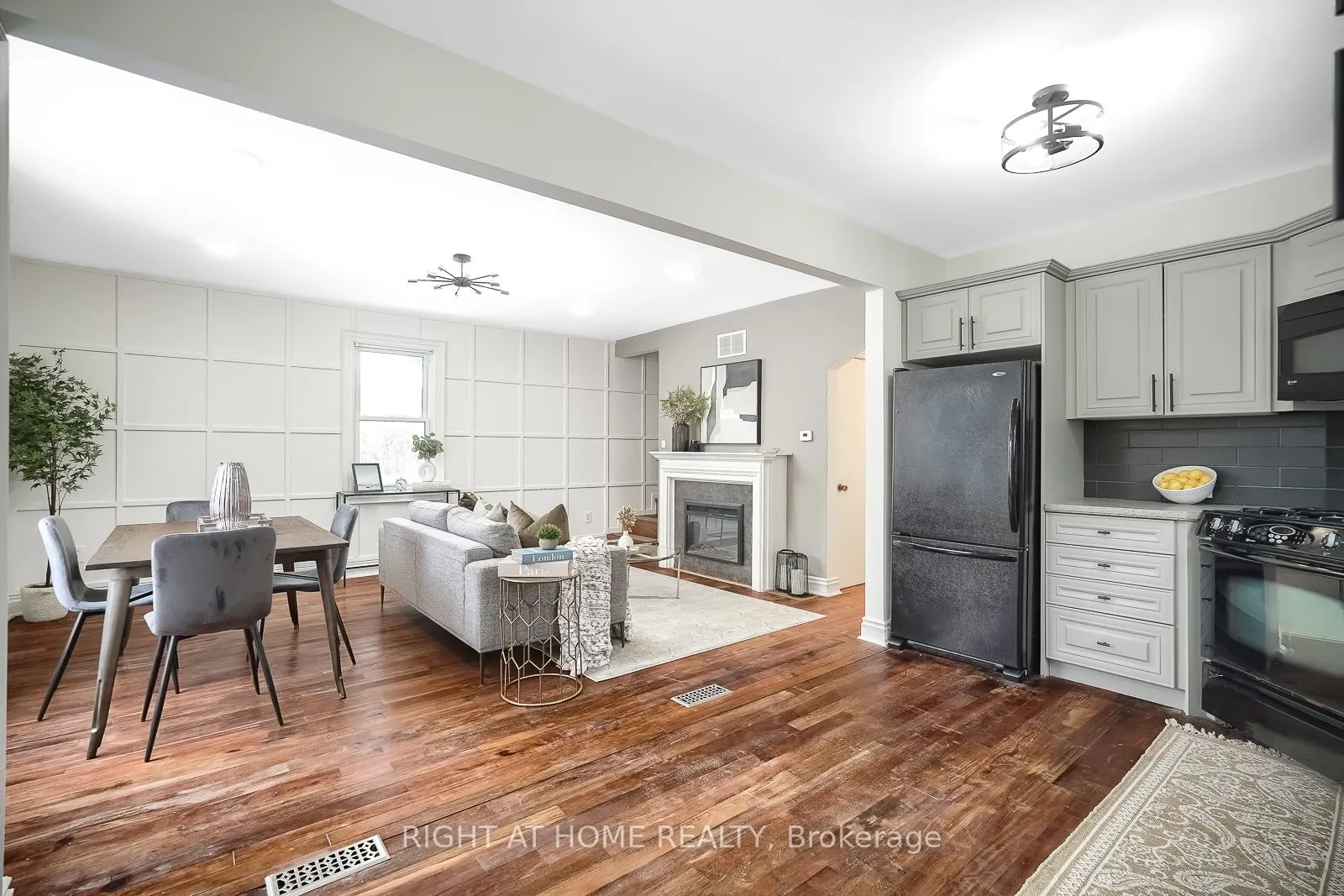 108 King Street E
