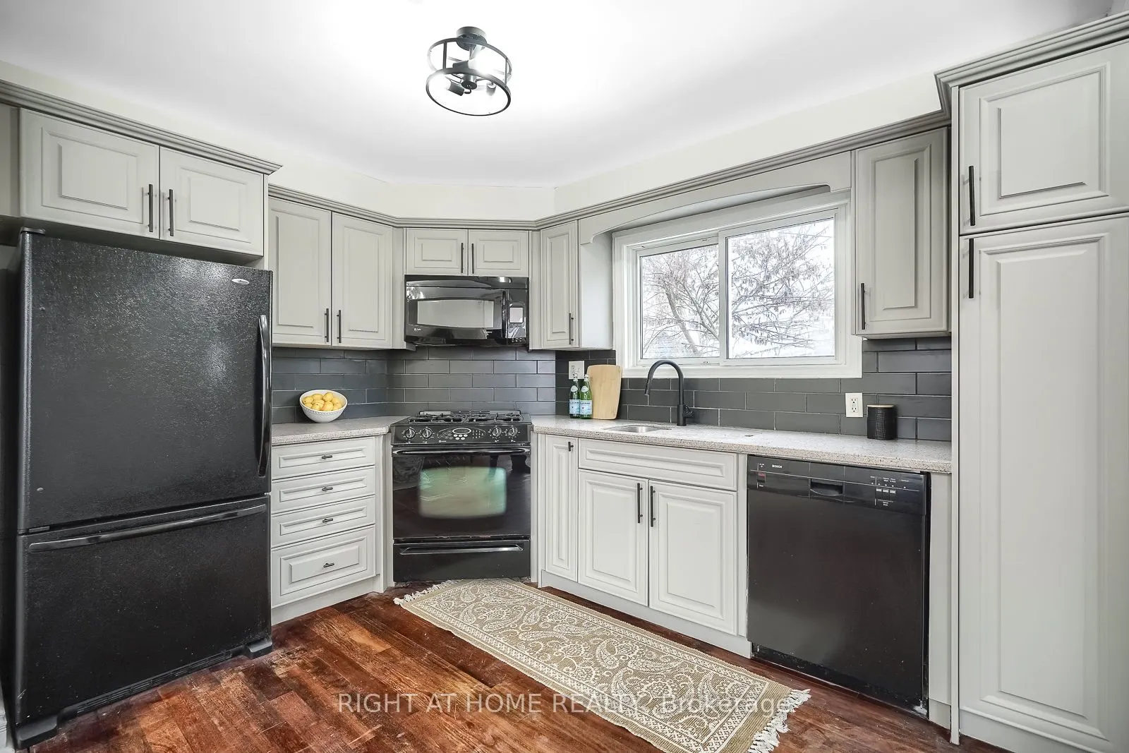 108 King Street E