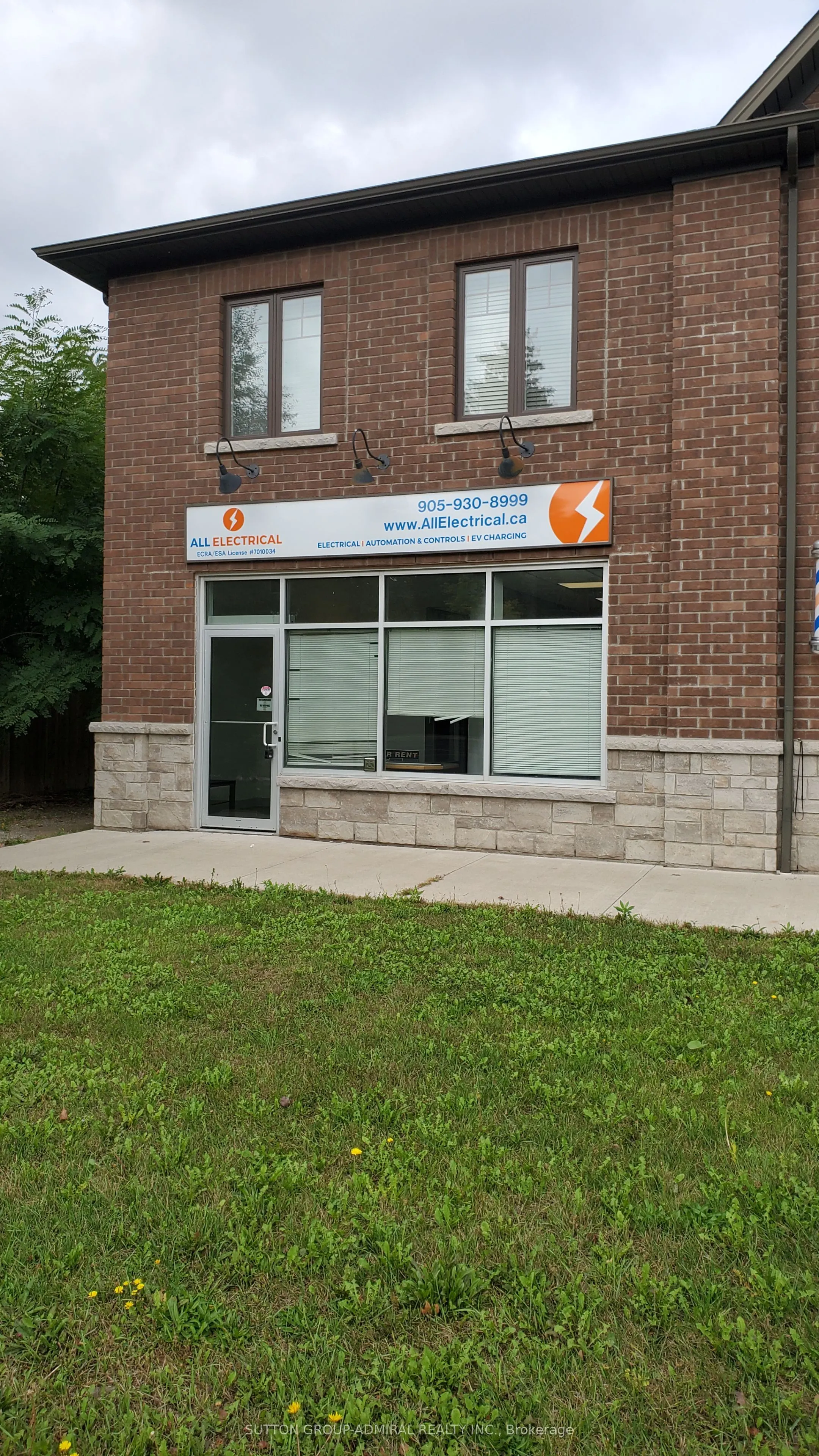144 KING Street W, ## 1