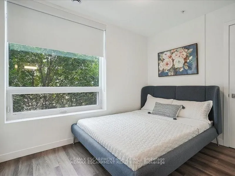 479 Charlton Avenue E, #204