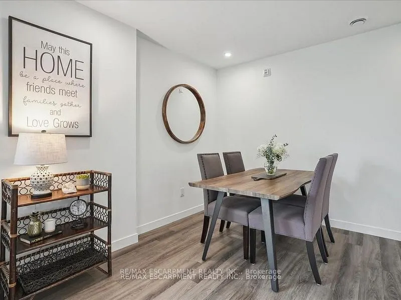 479 Charlton Avenue E, #204