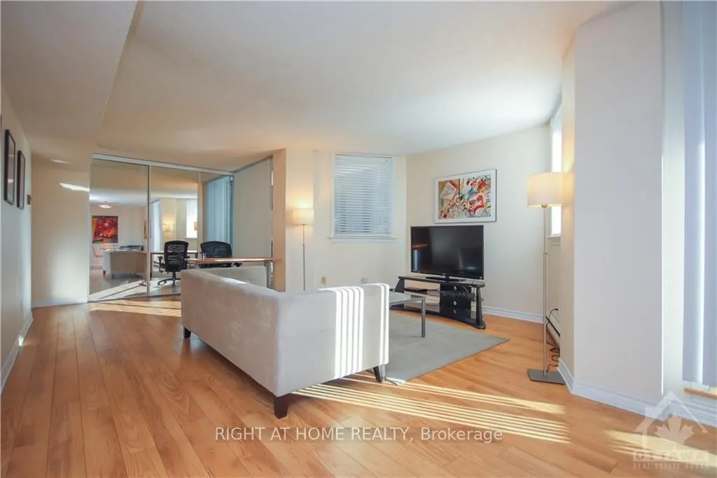 18 Nepean Street #701