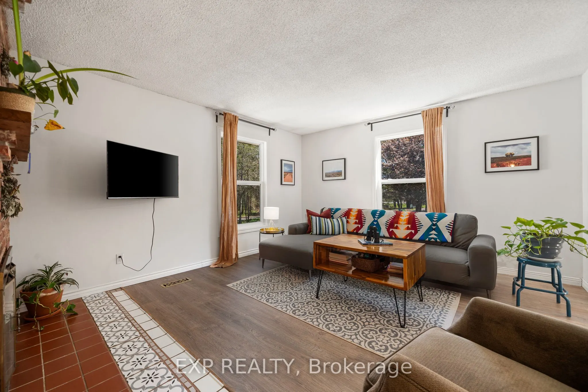 1207 County Rd 9 Road