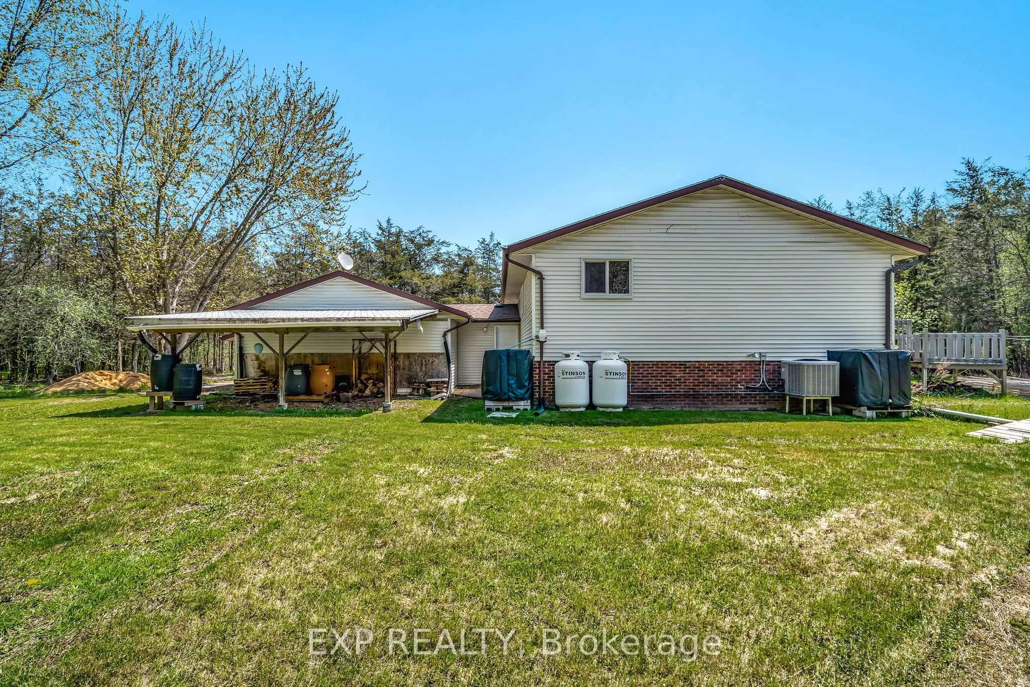 1207 County Rd 9 Road