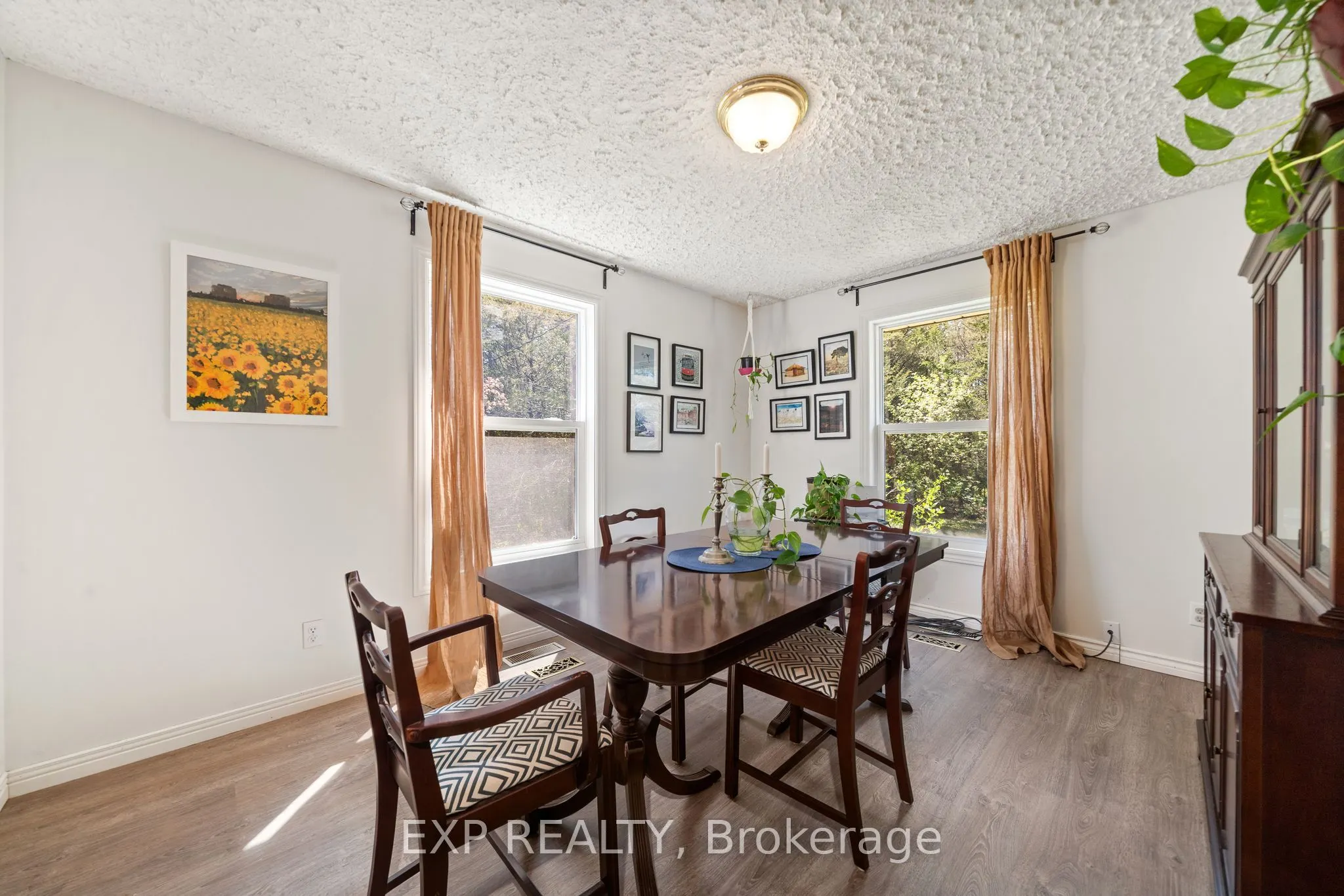 1207 County Rd 9 Road