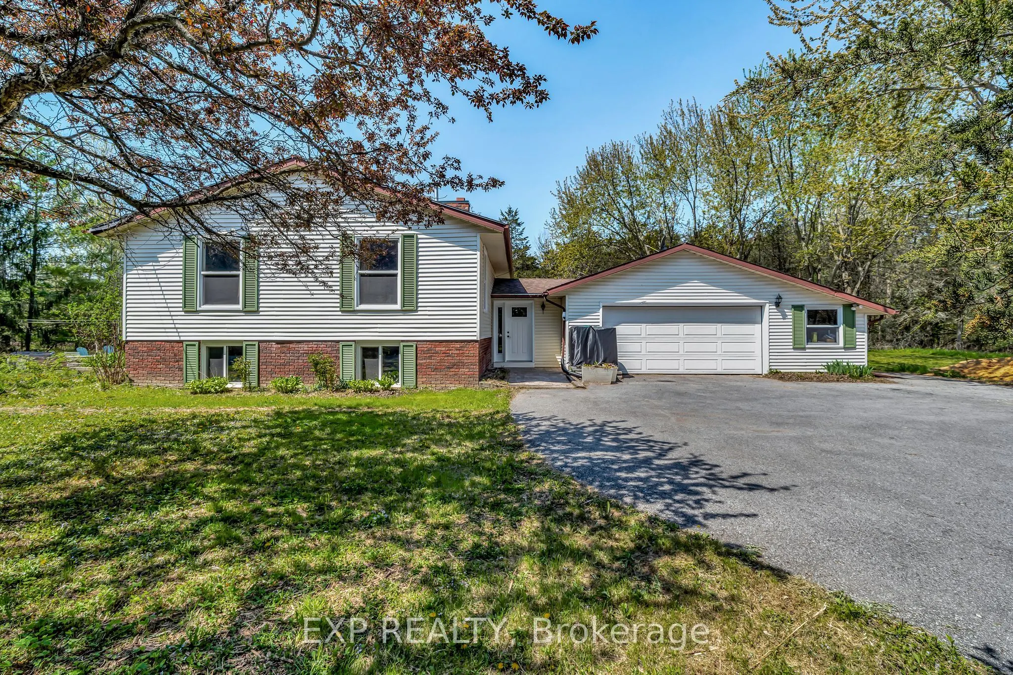 1207 County Rd 9 Road
