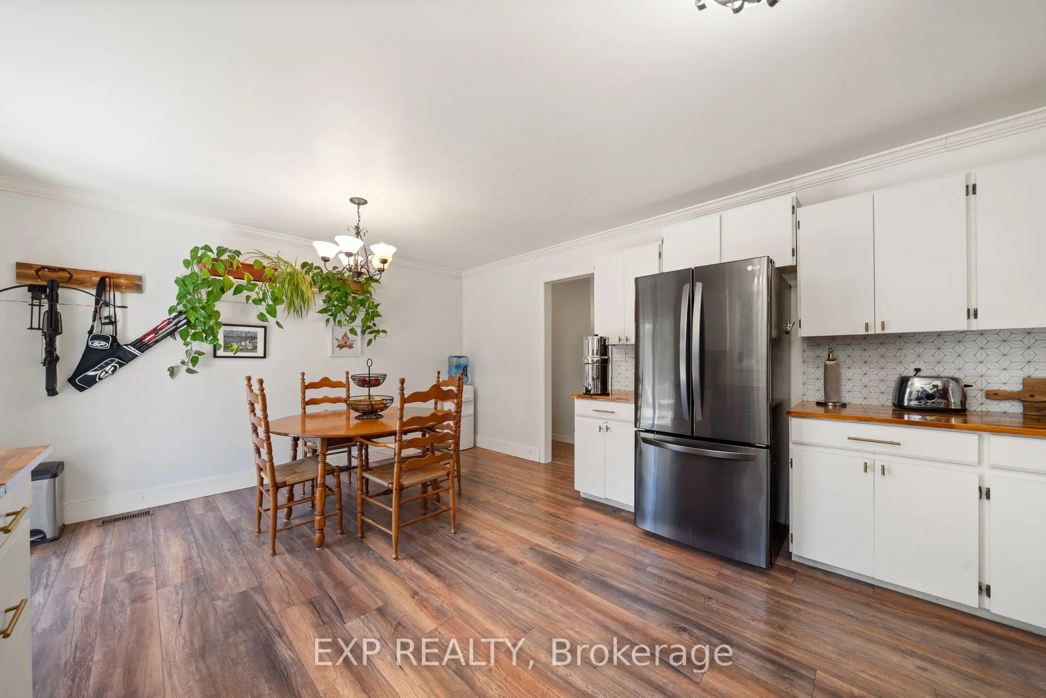 1207 County Rd 9 Road