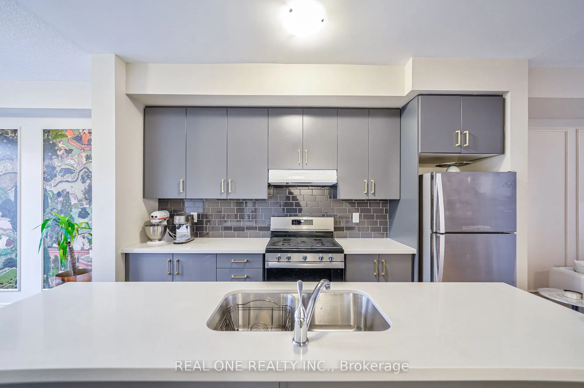 527 Shaver Road, #10