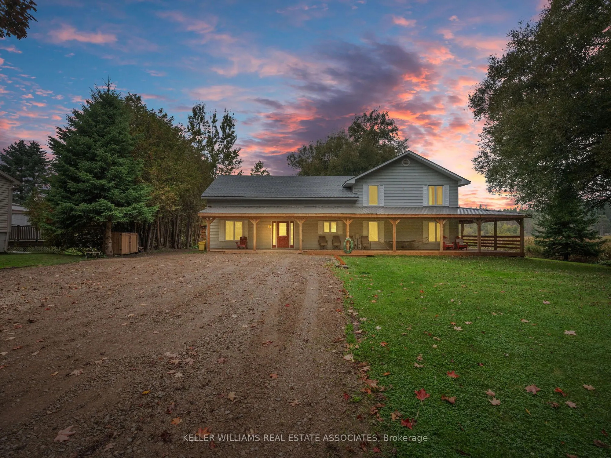 8 Scott Crescent