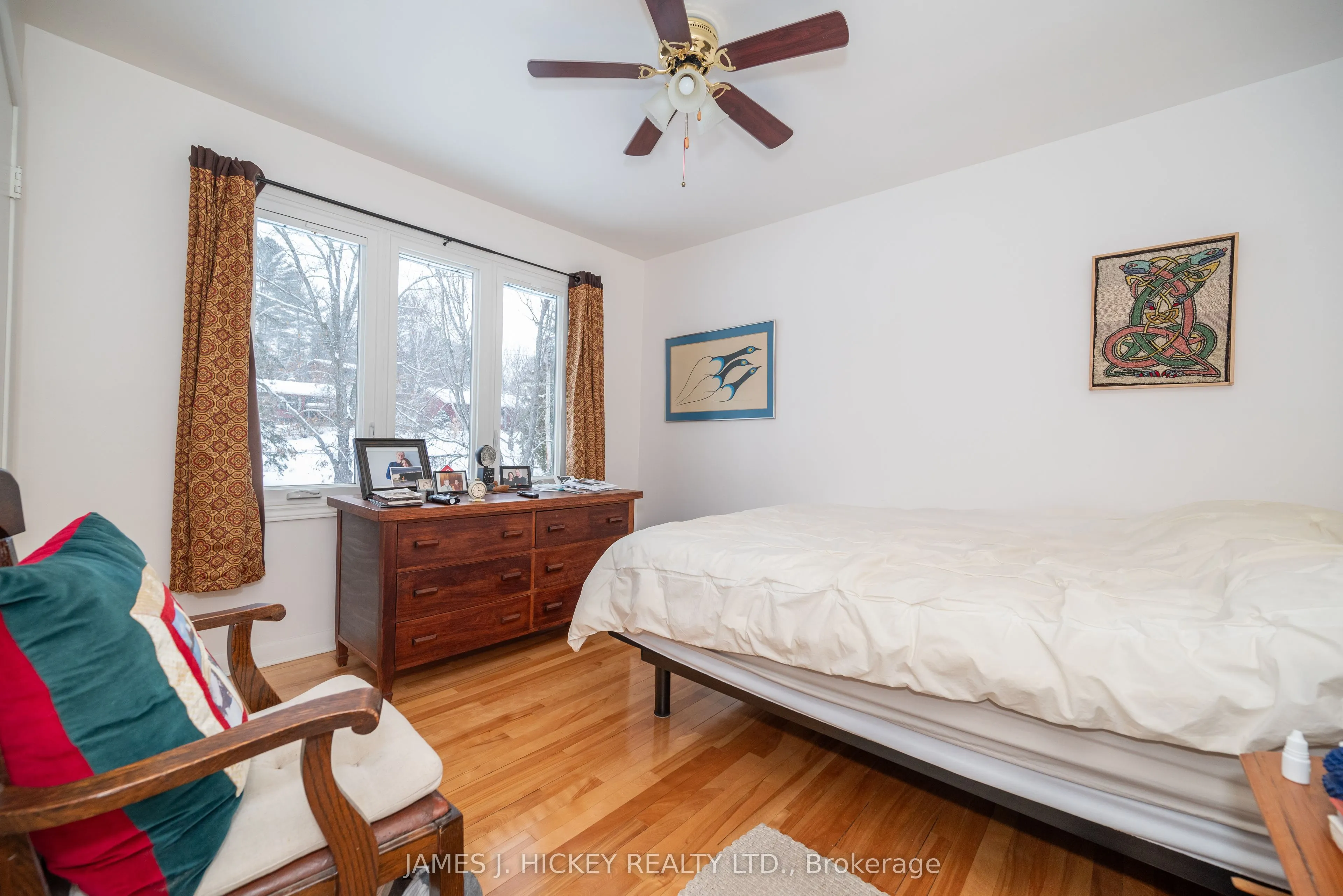 8 Tweedsmuir Place
