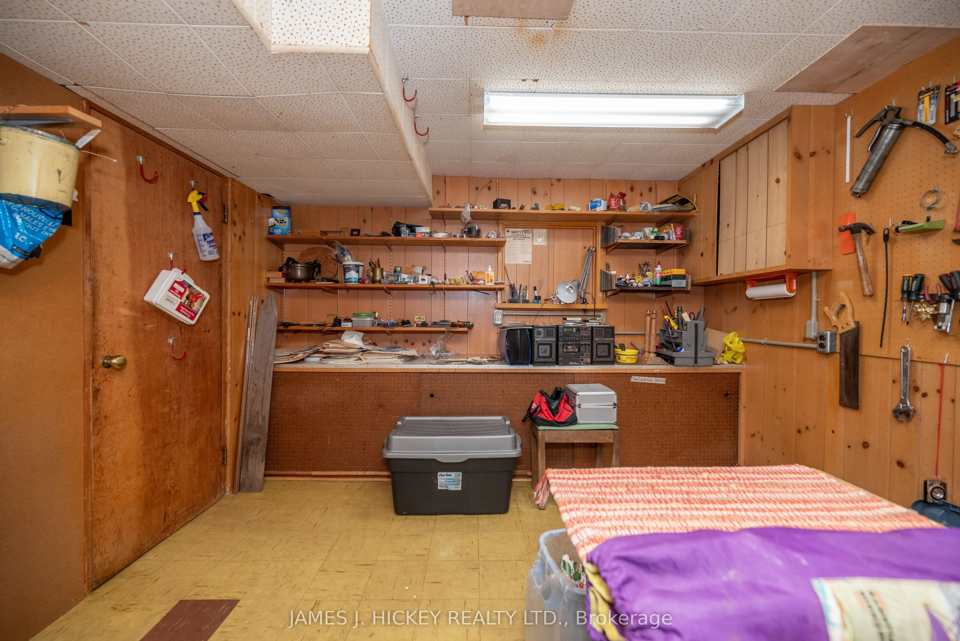 8 Tweedsmuir Place