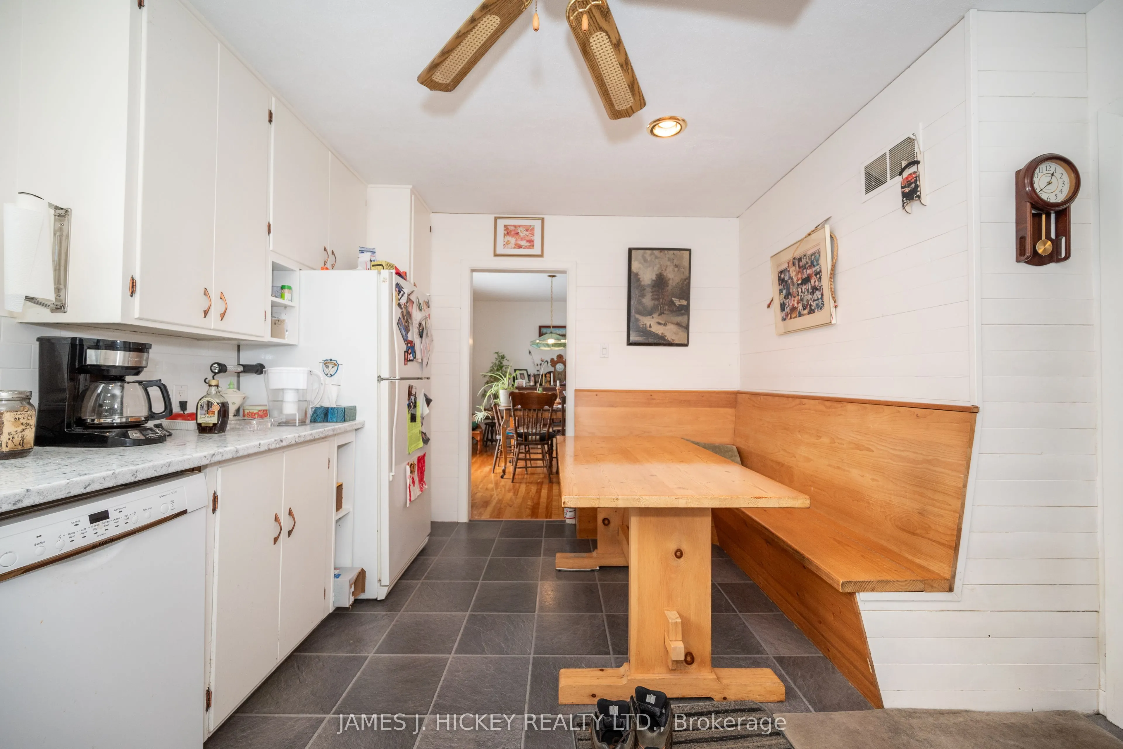 8 Tweedsmuir Place