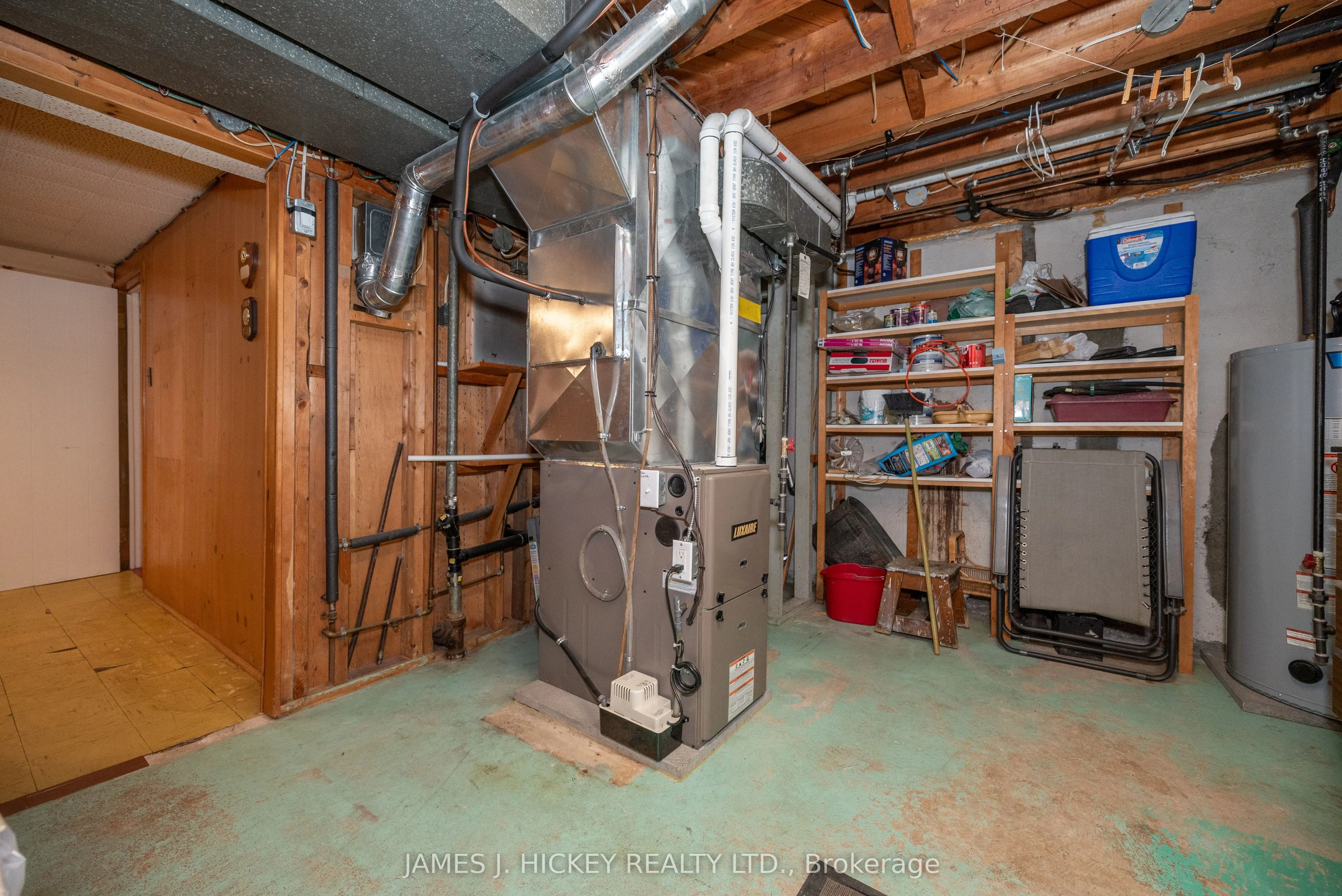 8 Tweedsmuir Place