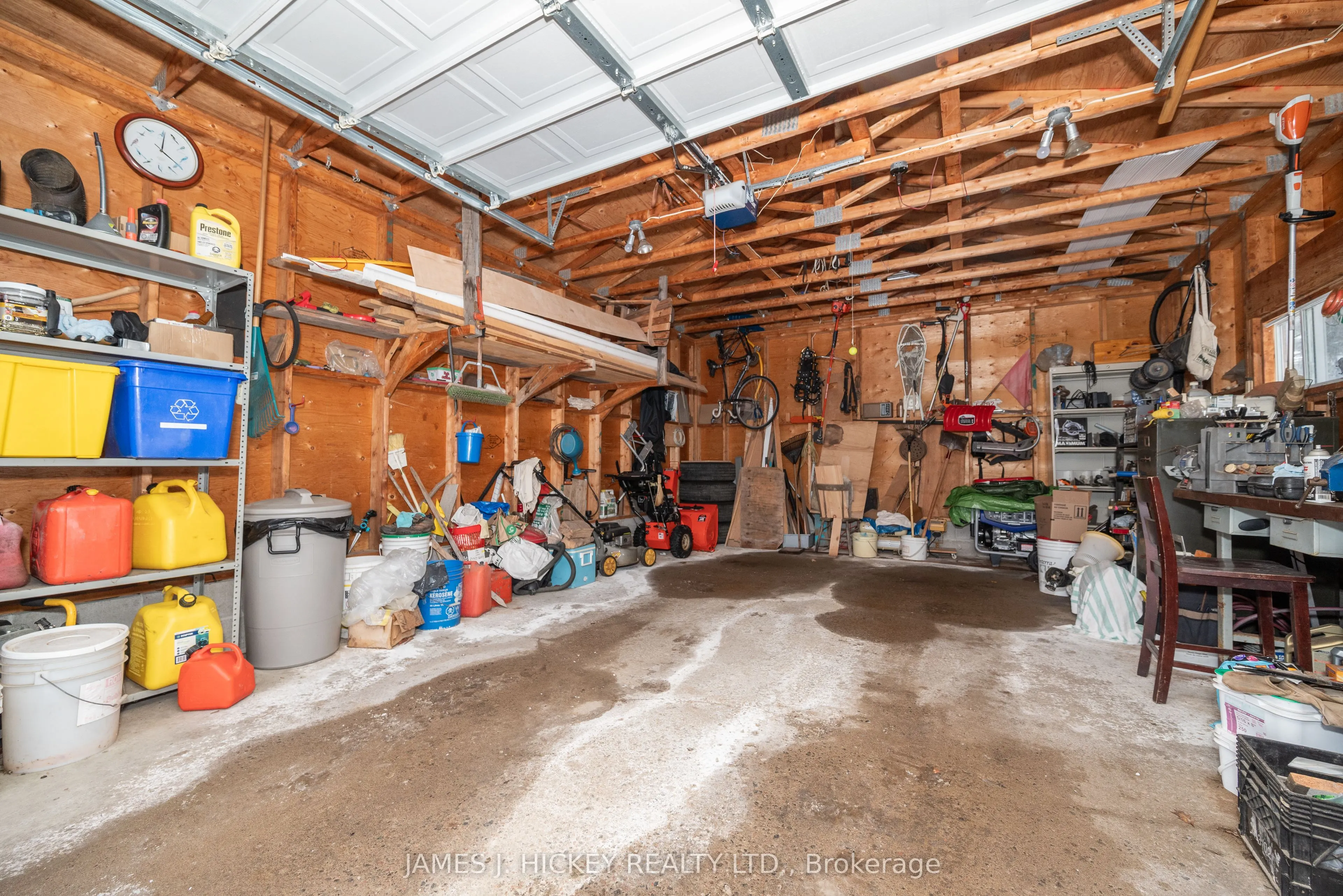 8 Tweedsmuir Place