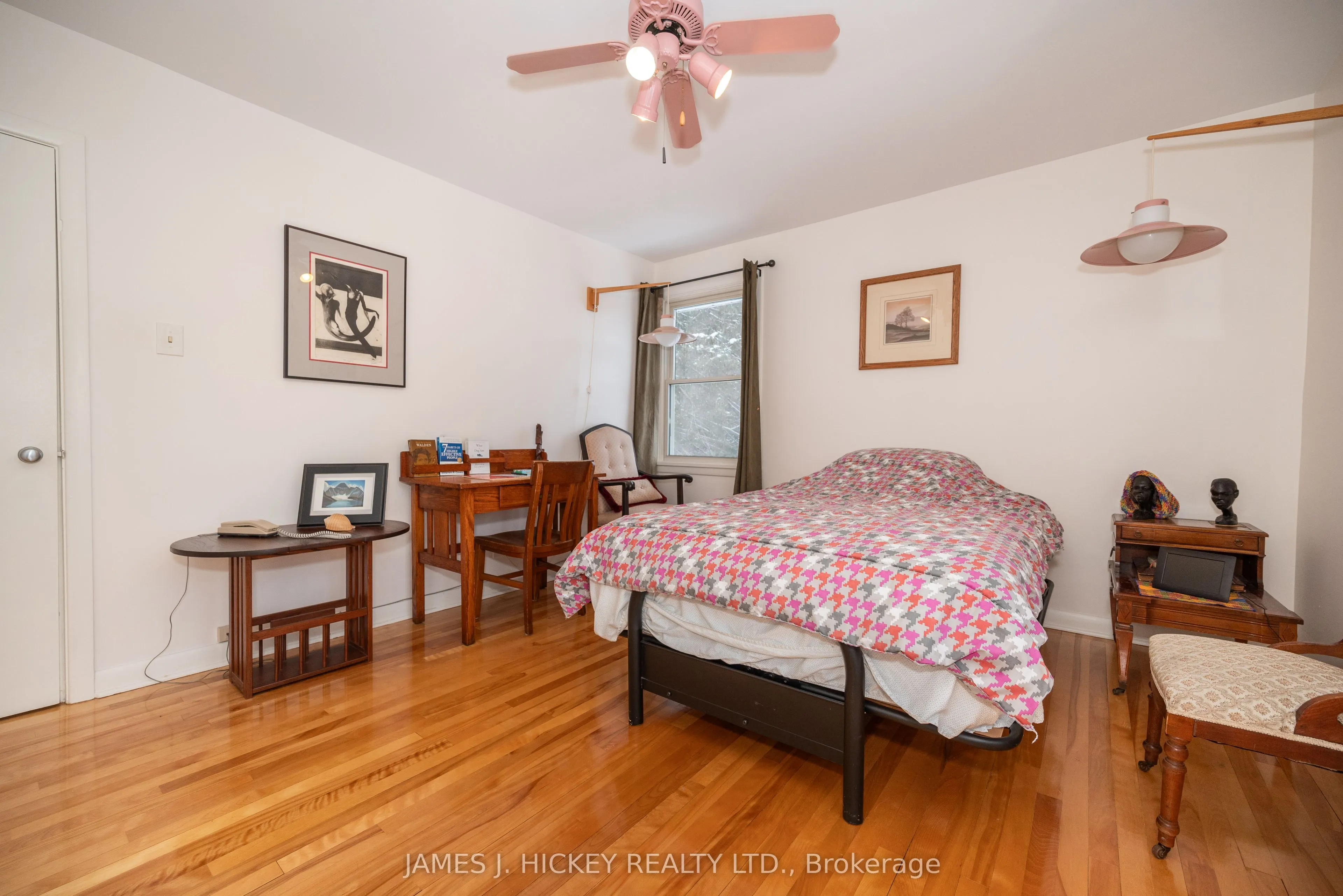 8 Tweedsmuir Place