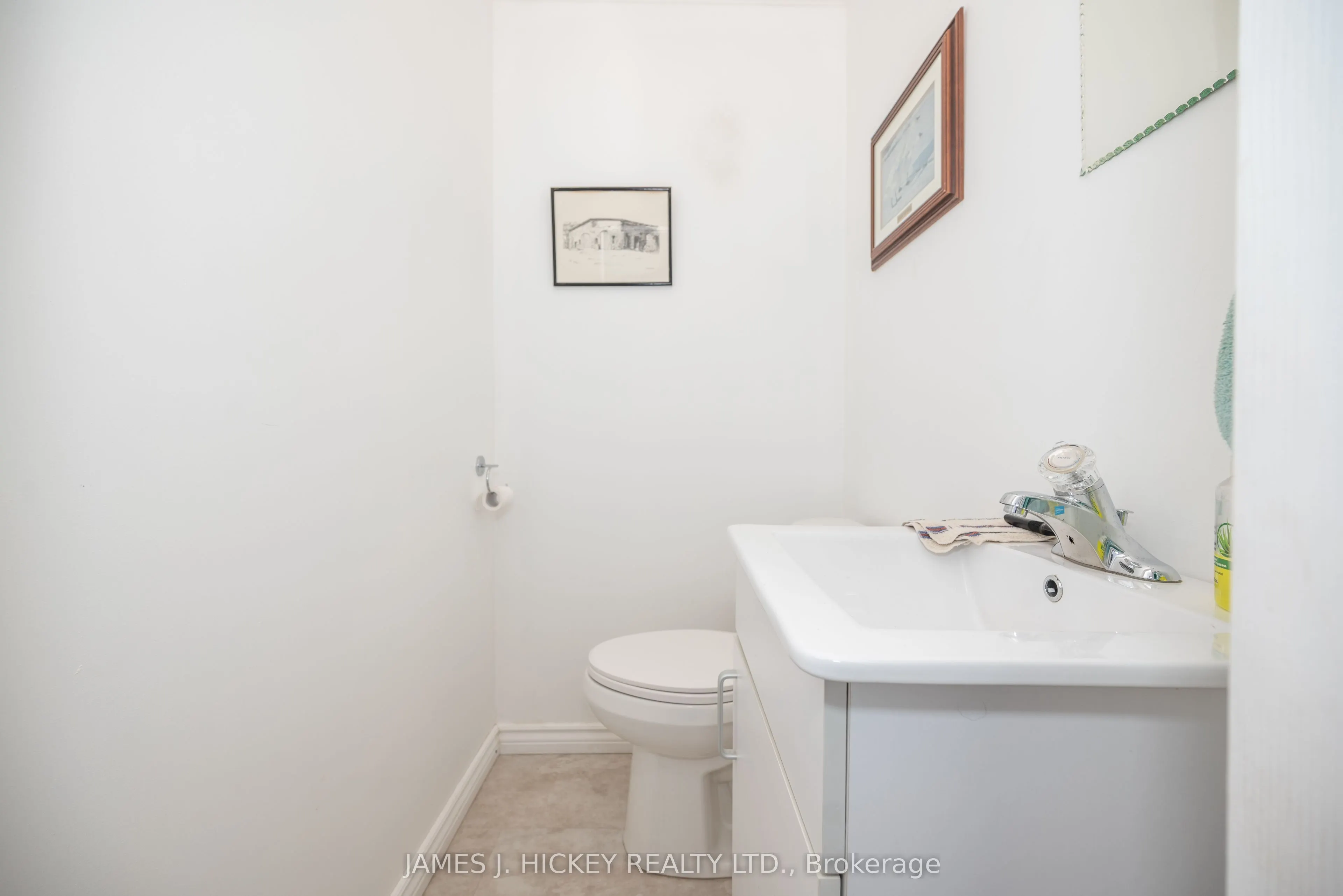 8 Tweedsmuir Place