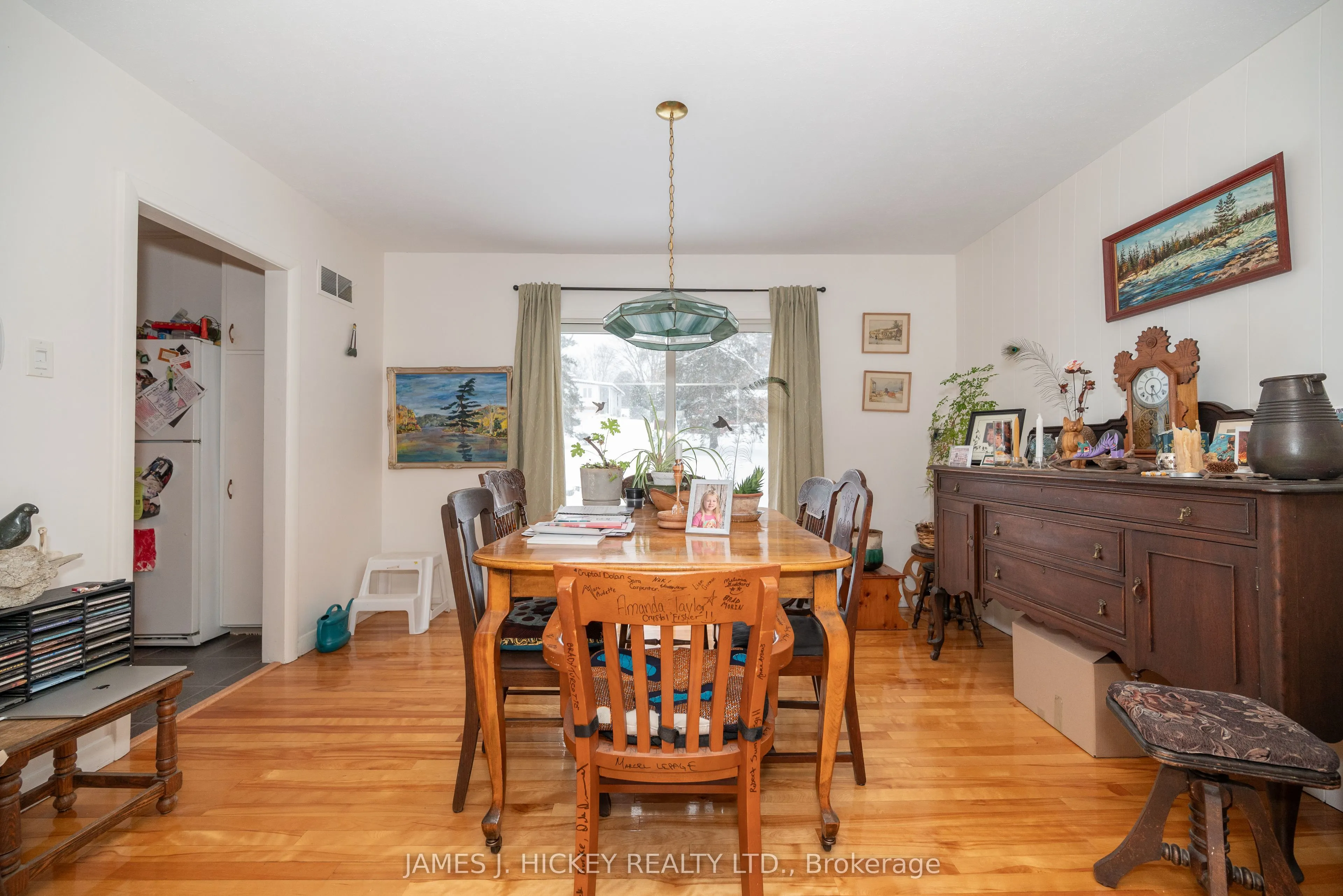 8 Tweedsmuir Place
