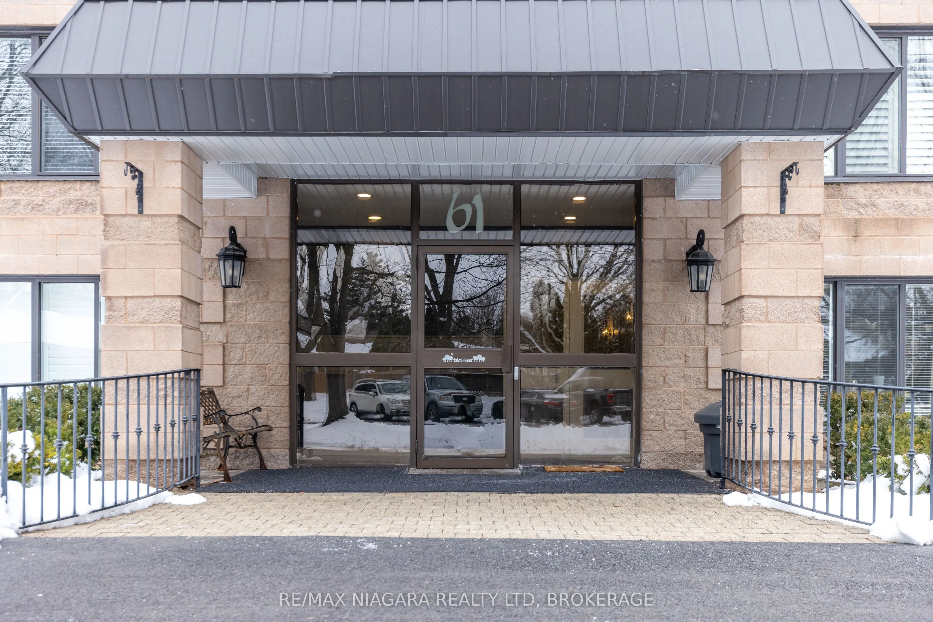 61 Paffard Street #403