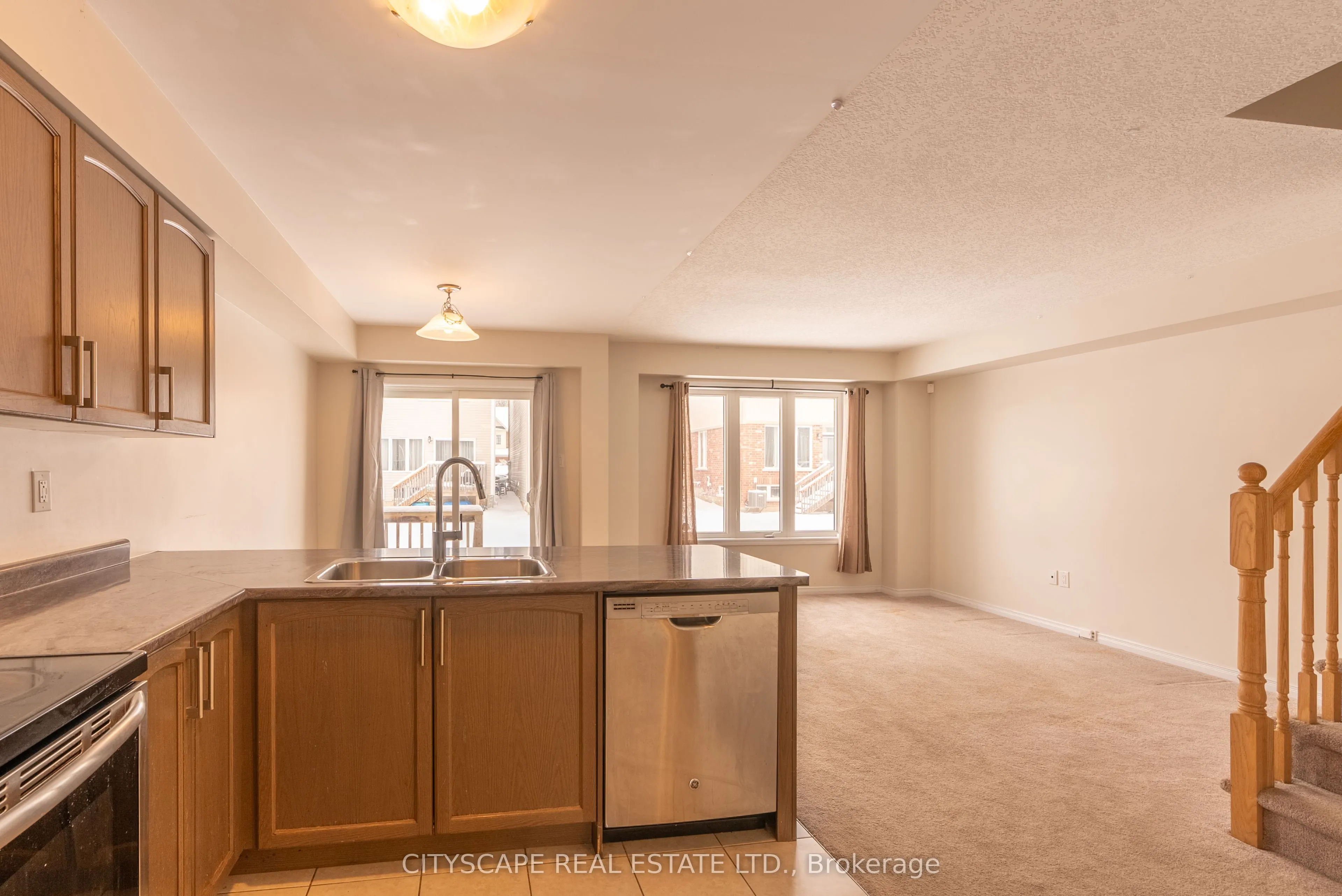 7771 White Pine Crescent