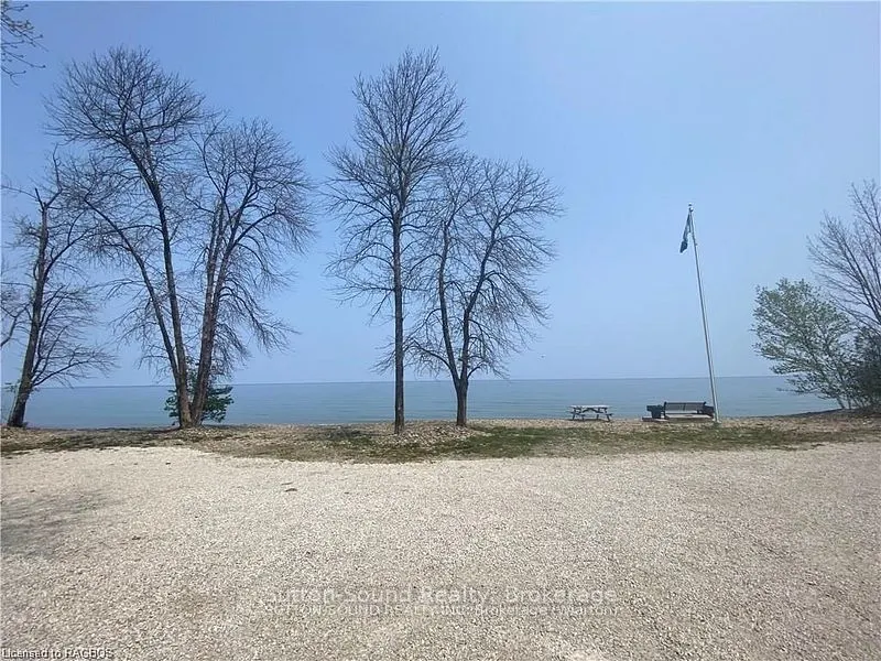504838 Grey Rd 1 Road