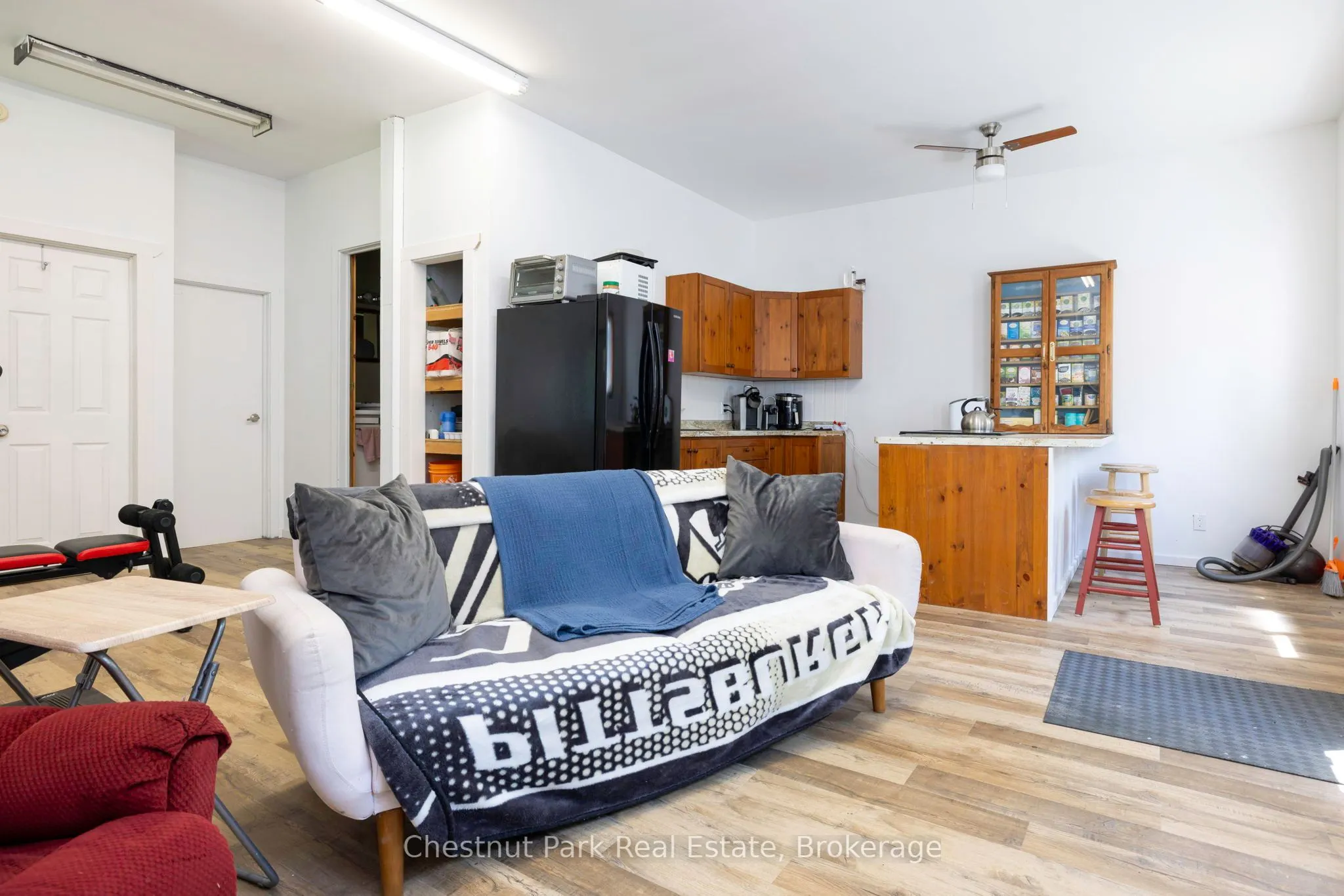 1010 MARY ROBERTS Road