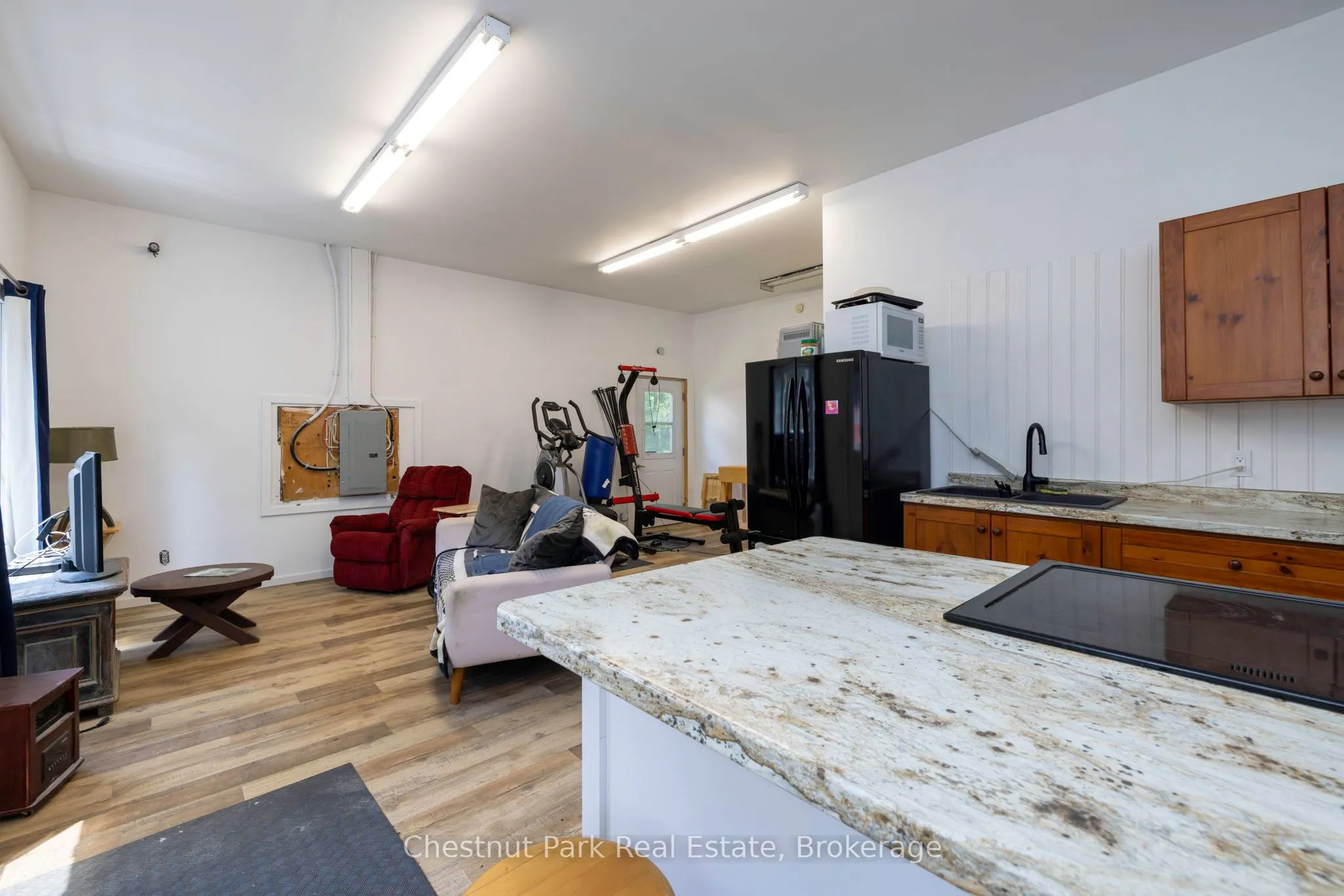 1010 MARY ROBERTS Road