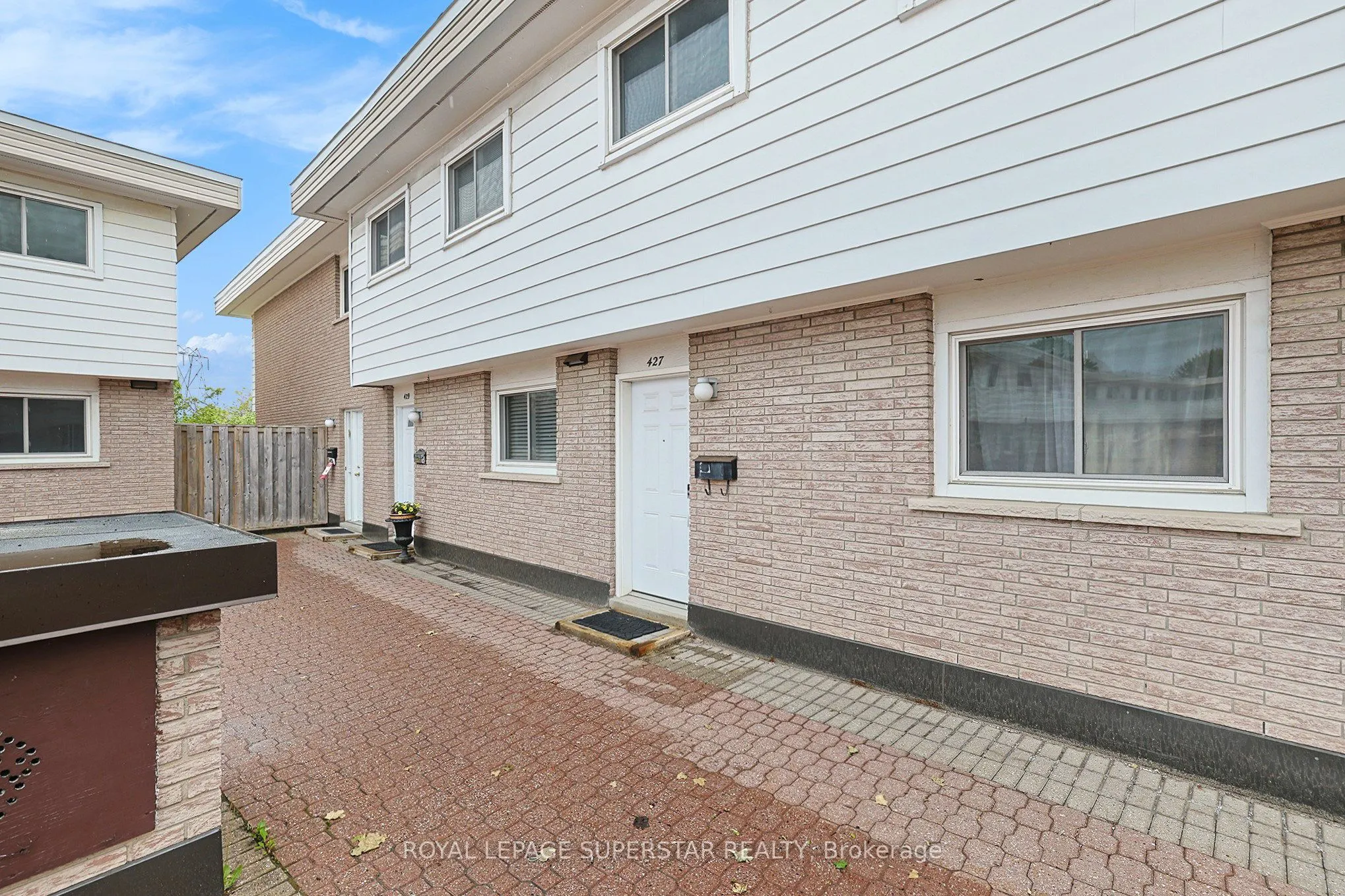 427 Moodie Drive #25