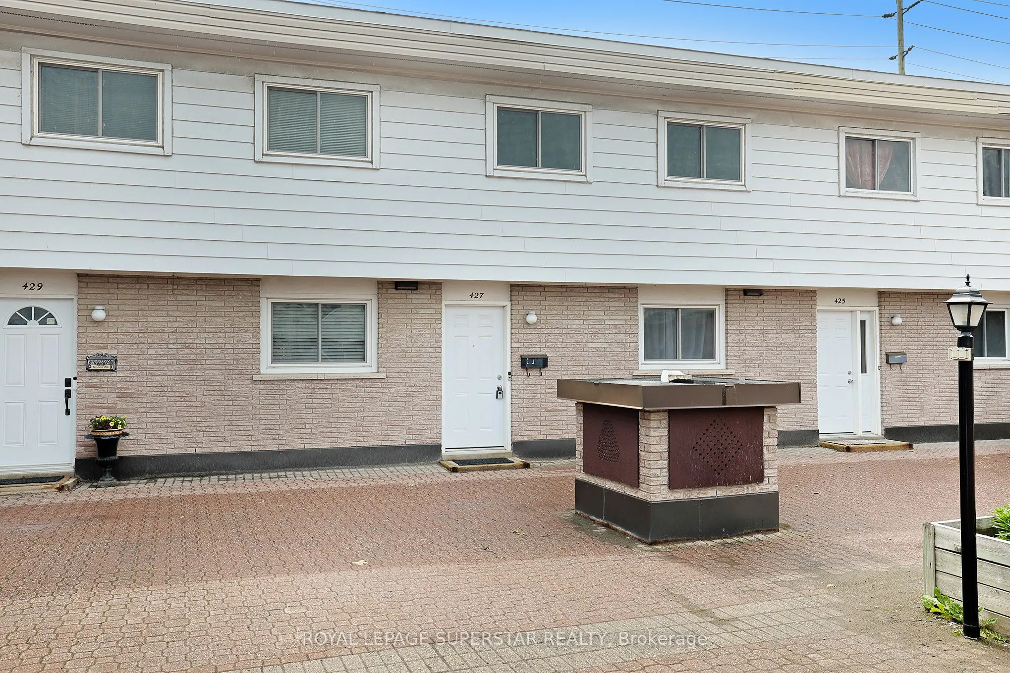 427 Moodie Drive #25