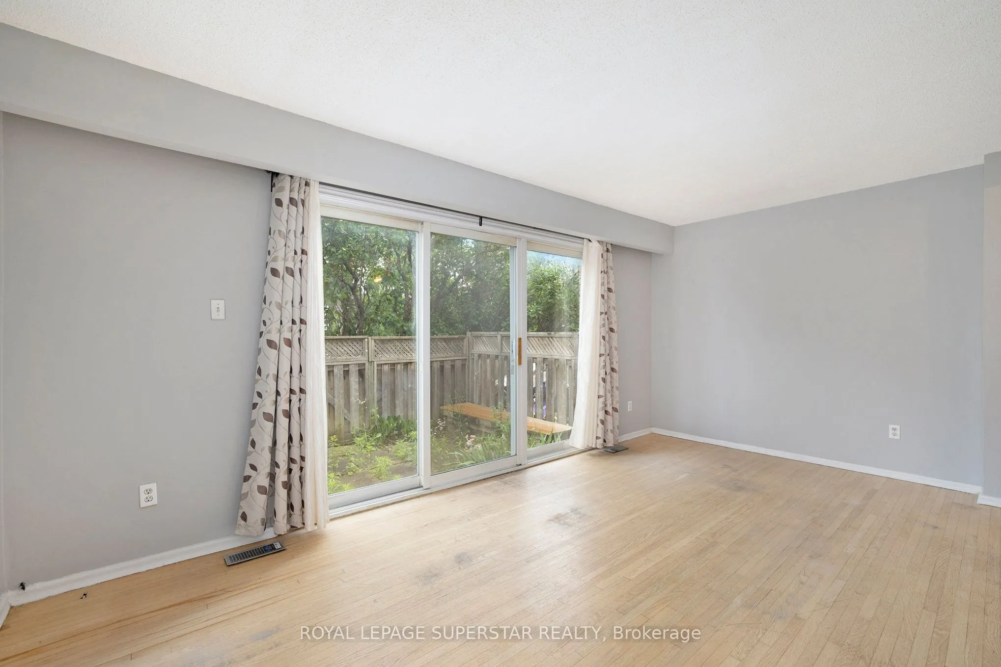 427 Moodie Drive #25