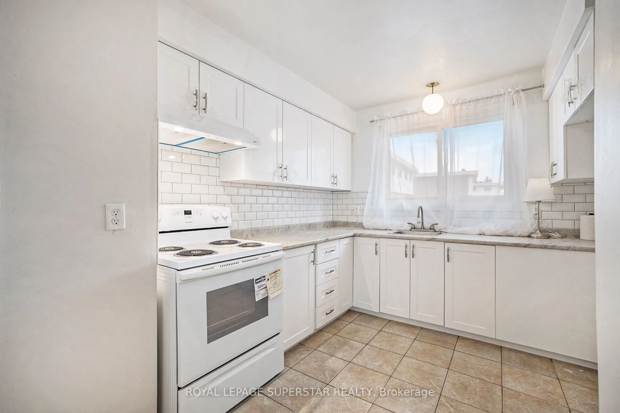 427 Moodie Drive #25