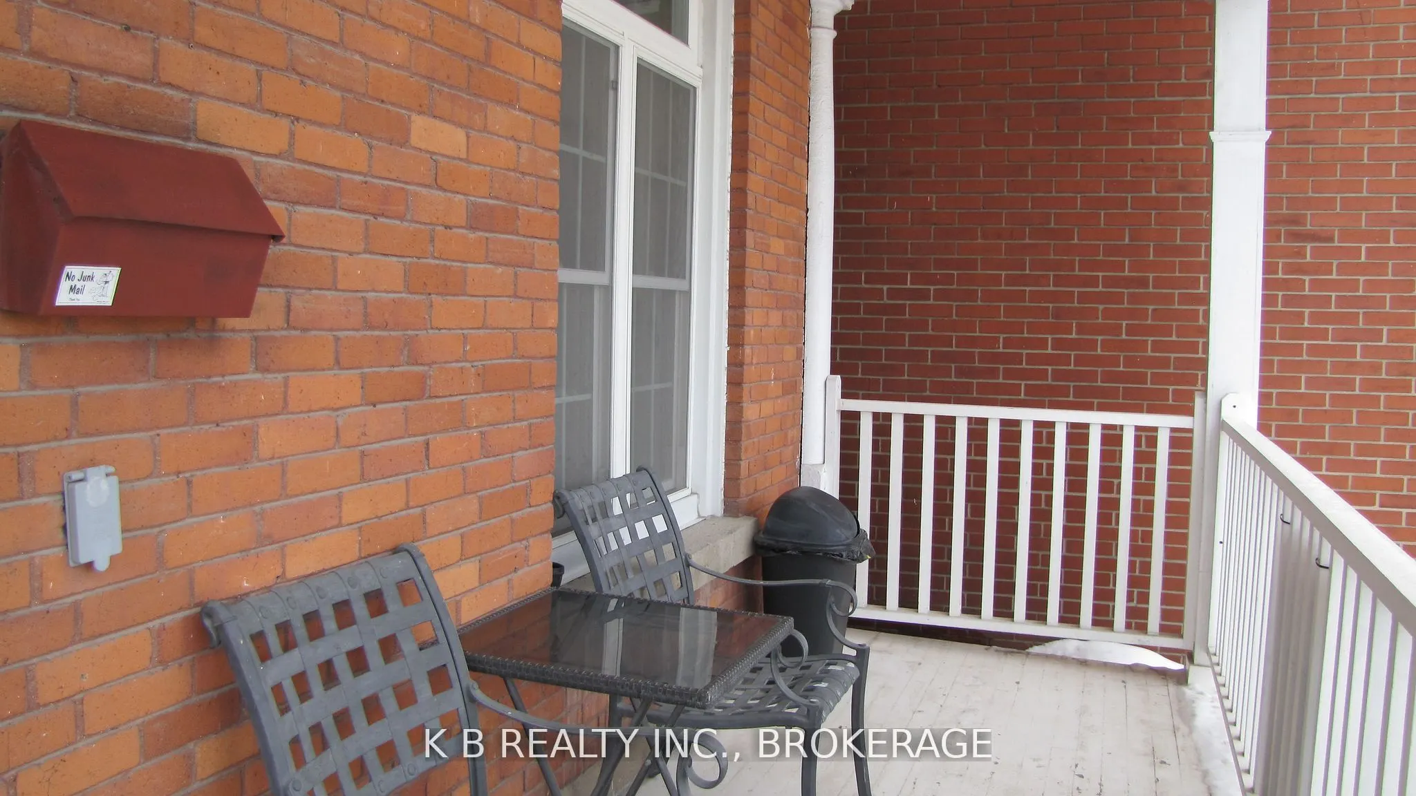 166 Queen Street