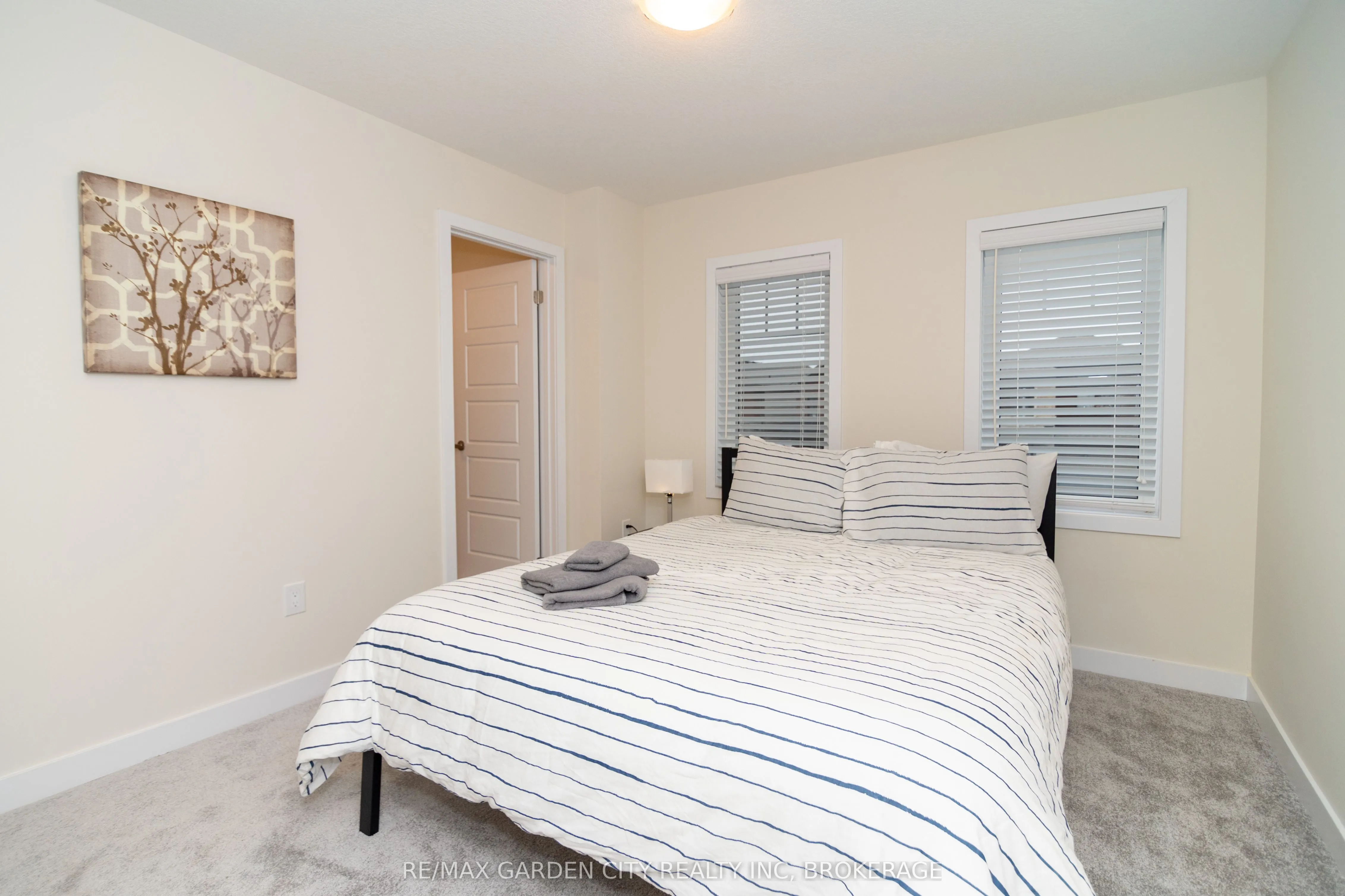 111 Sunflower Crescent