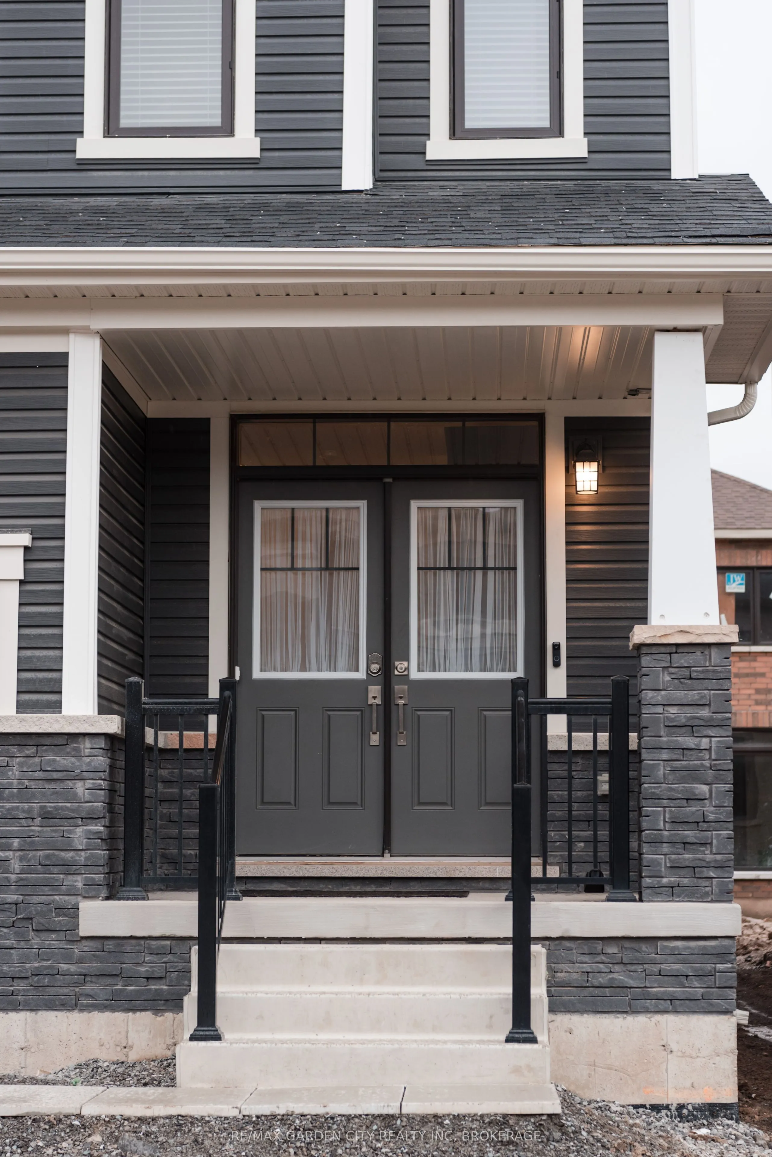 111 Sunflower Crescent