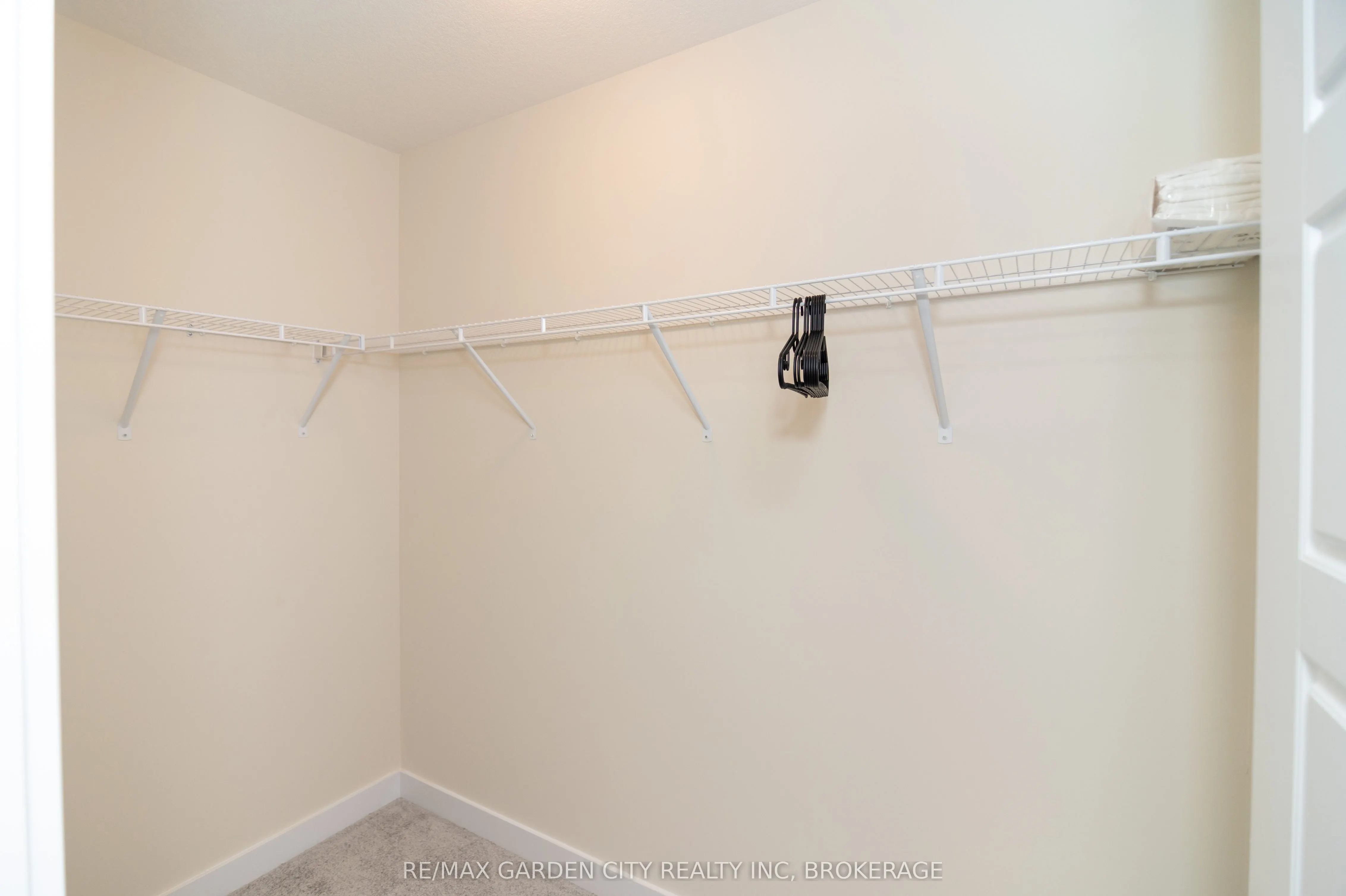 111 Sunflower Crescent