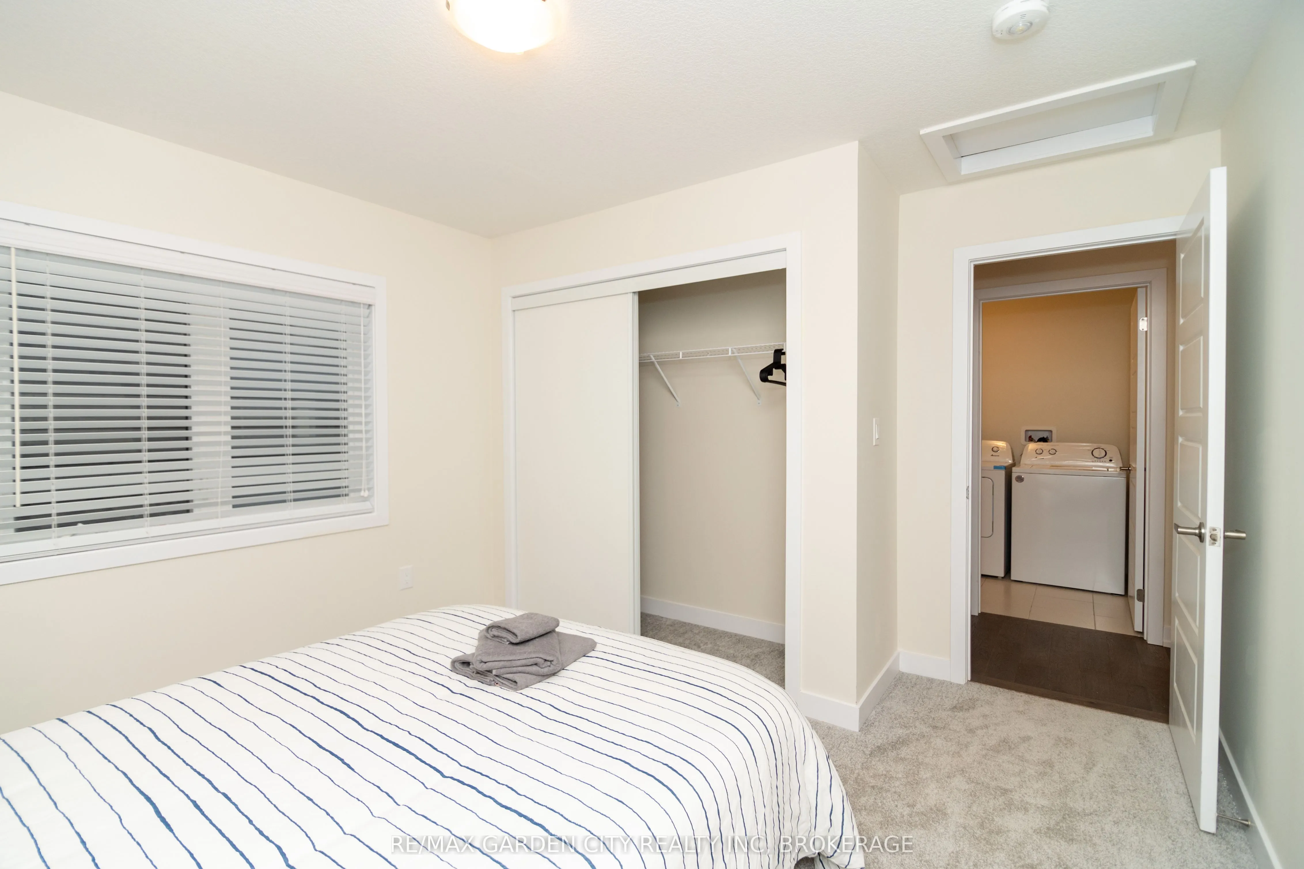 111 Sunflower Crescent