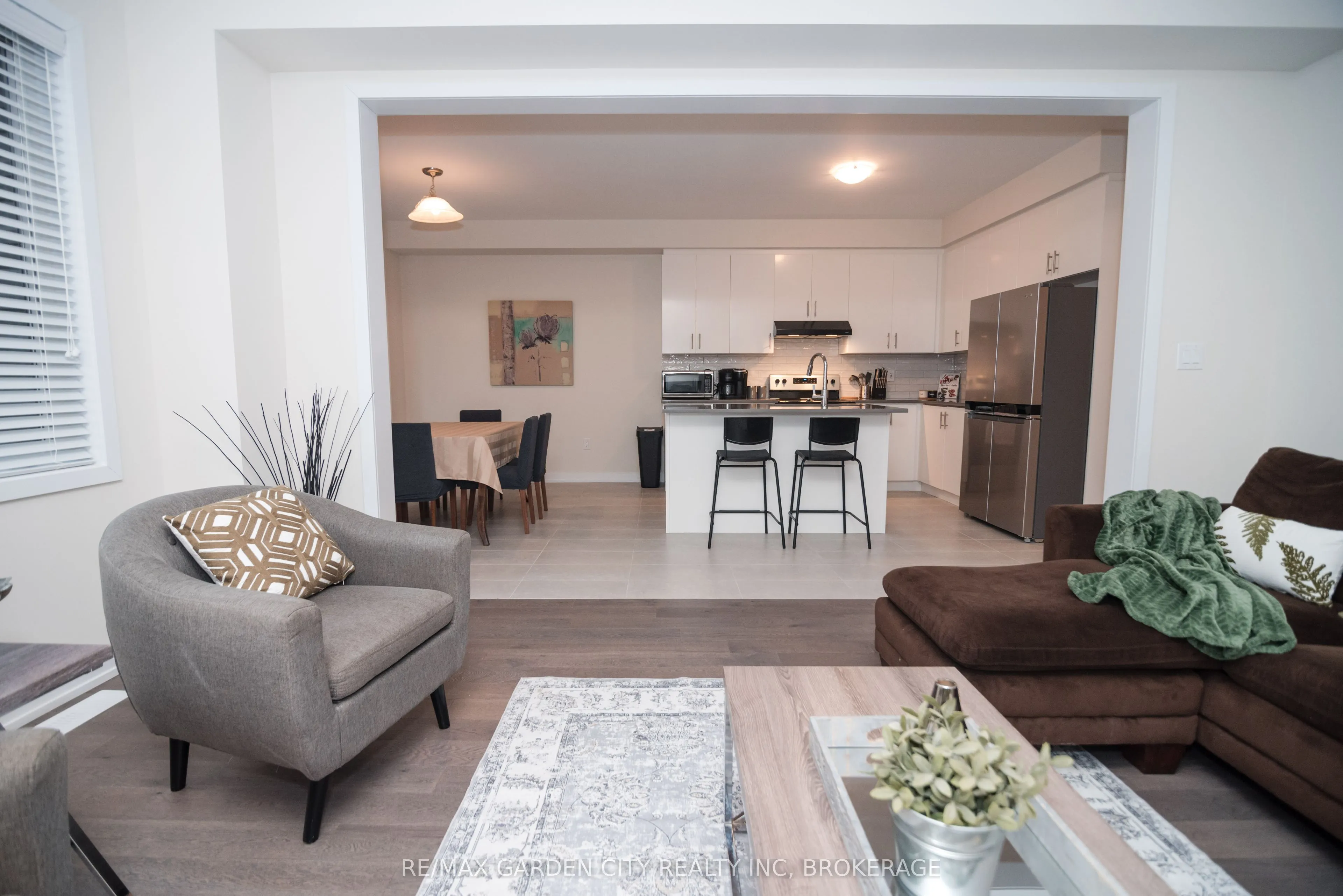 111 Sunflower Crescent