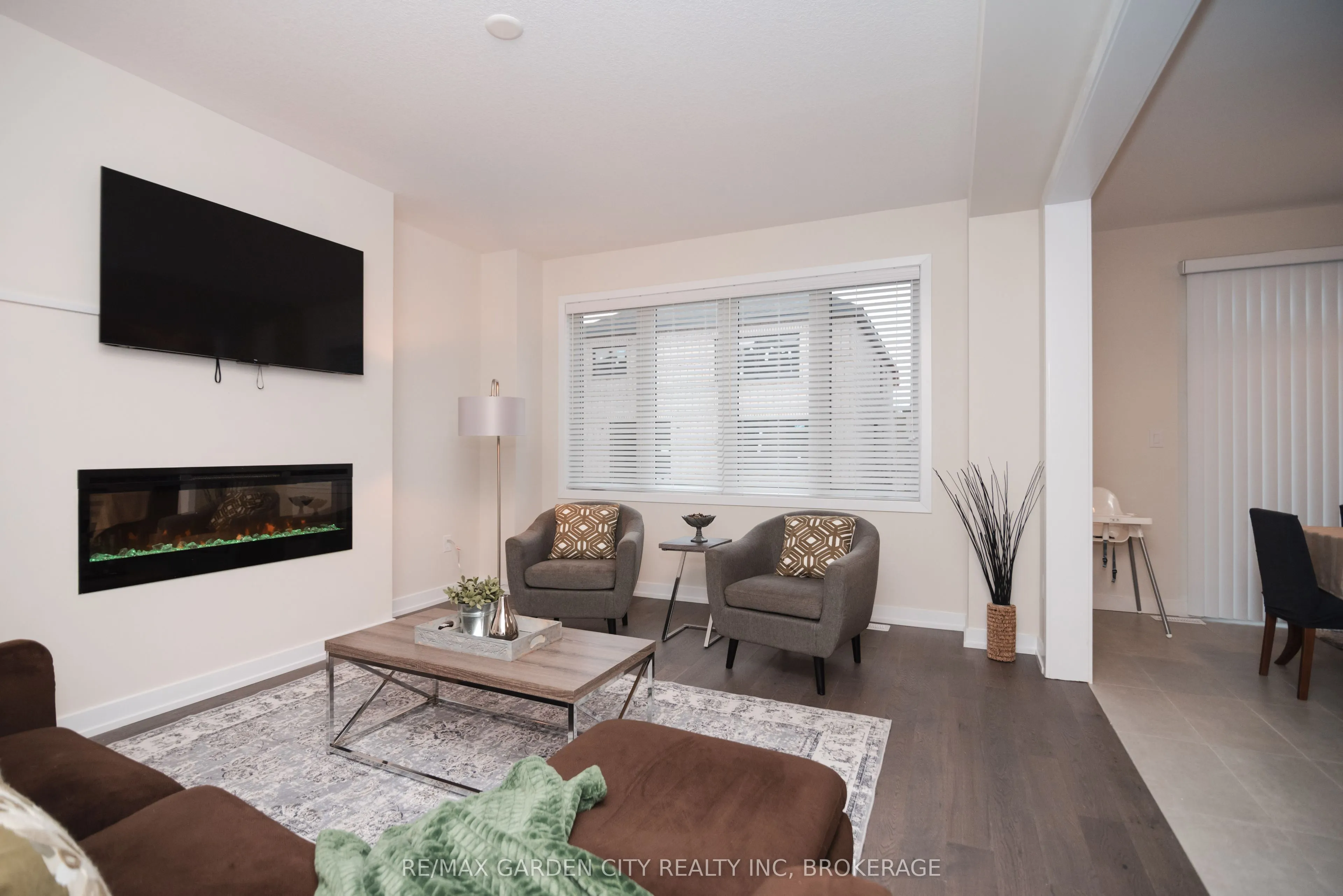 111 Sunflower Crescent