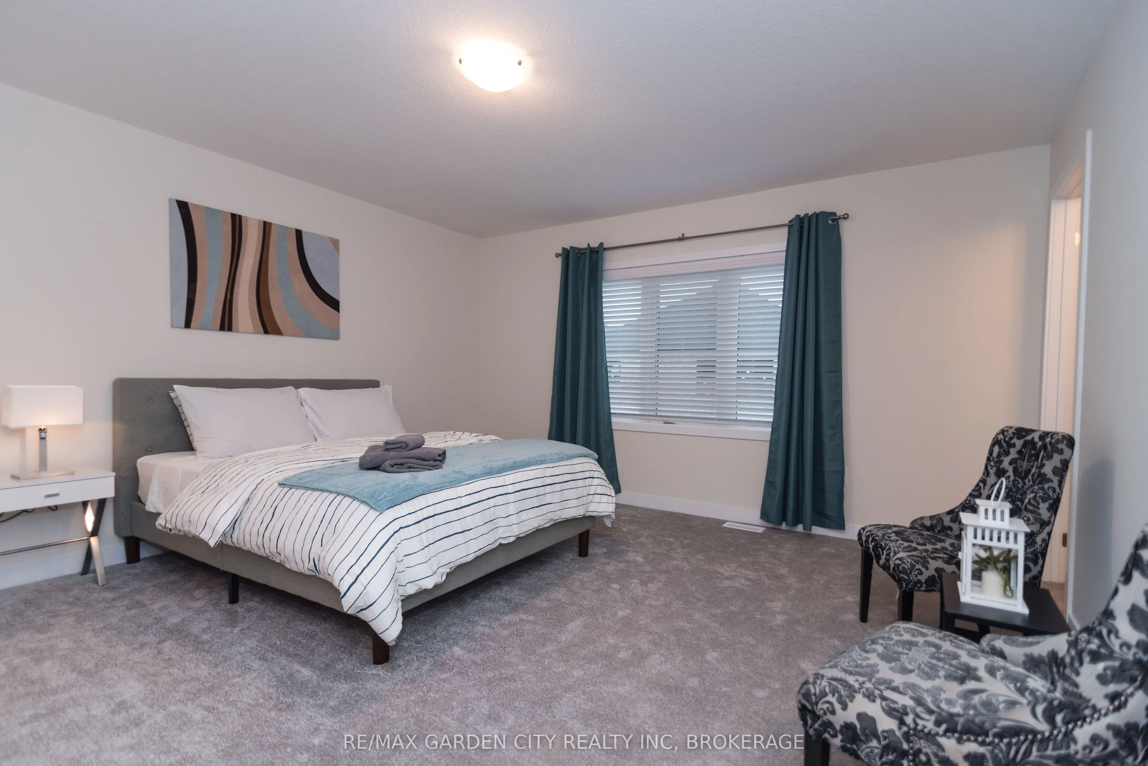 111 Sunflower Crescent
