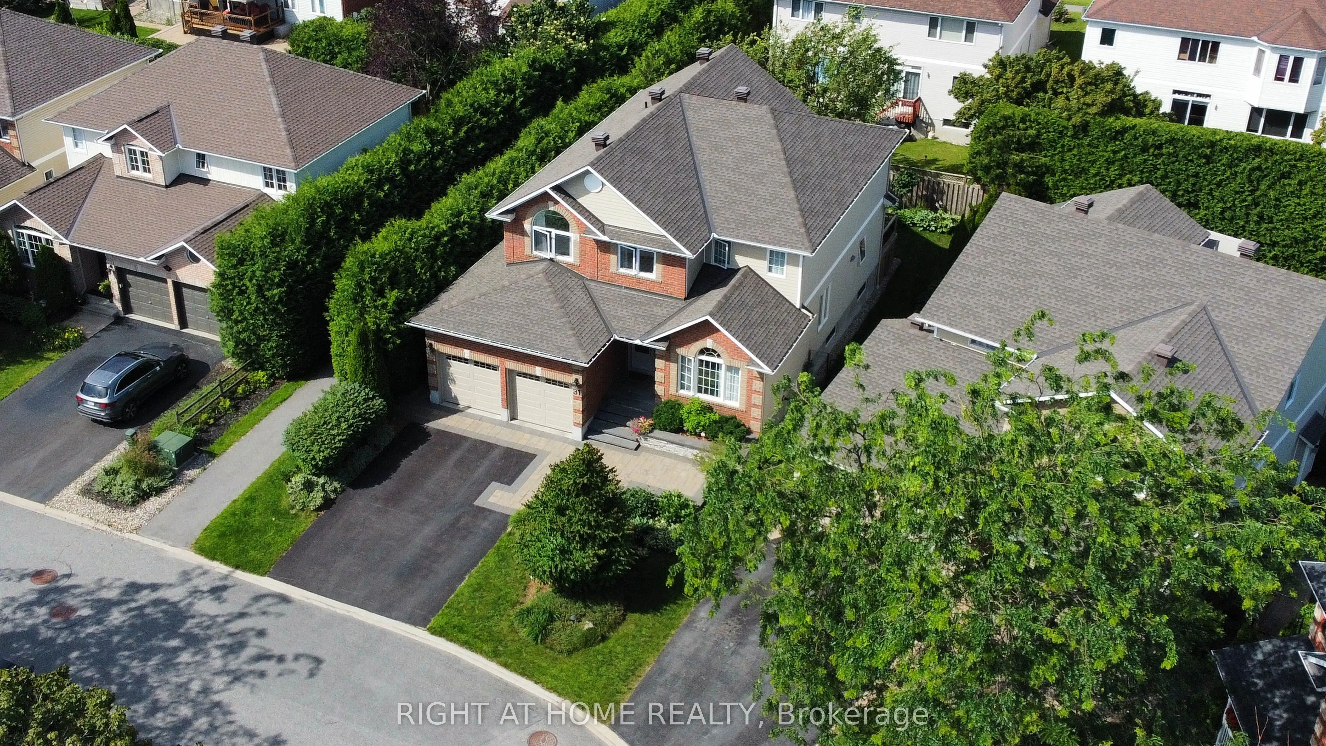 31 Forillon Crescent