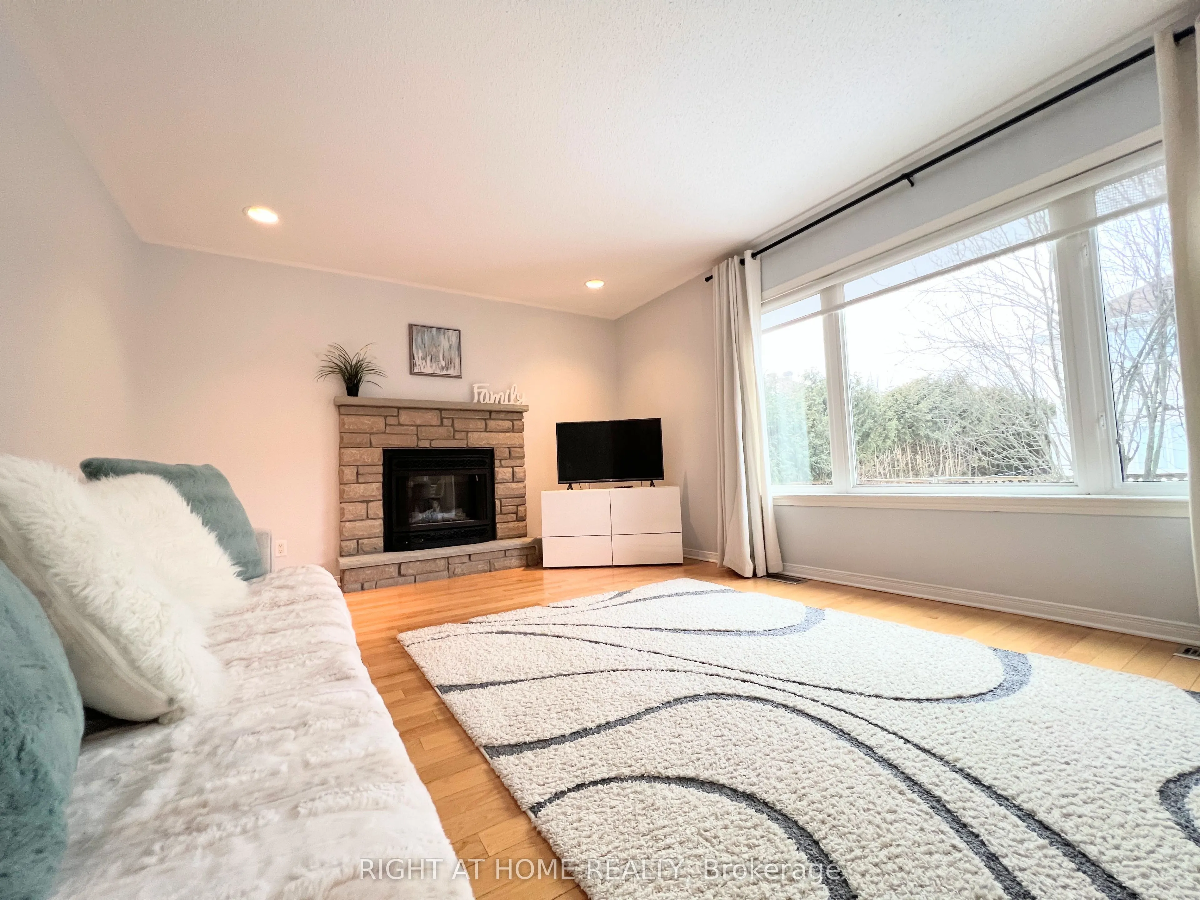 31 Forillon Crescent