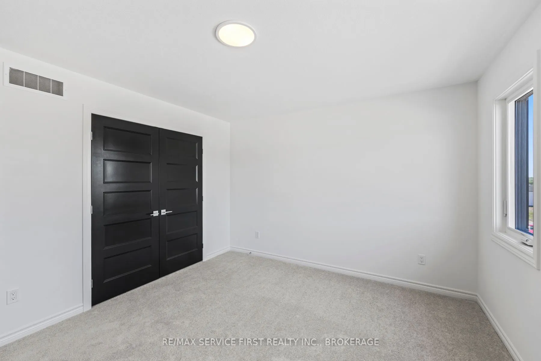 1350 TURNBULL Way, #E43