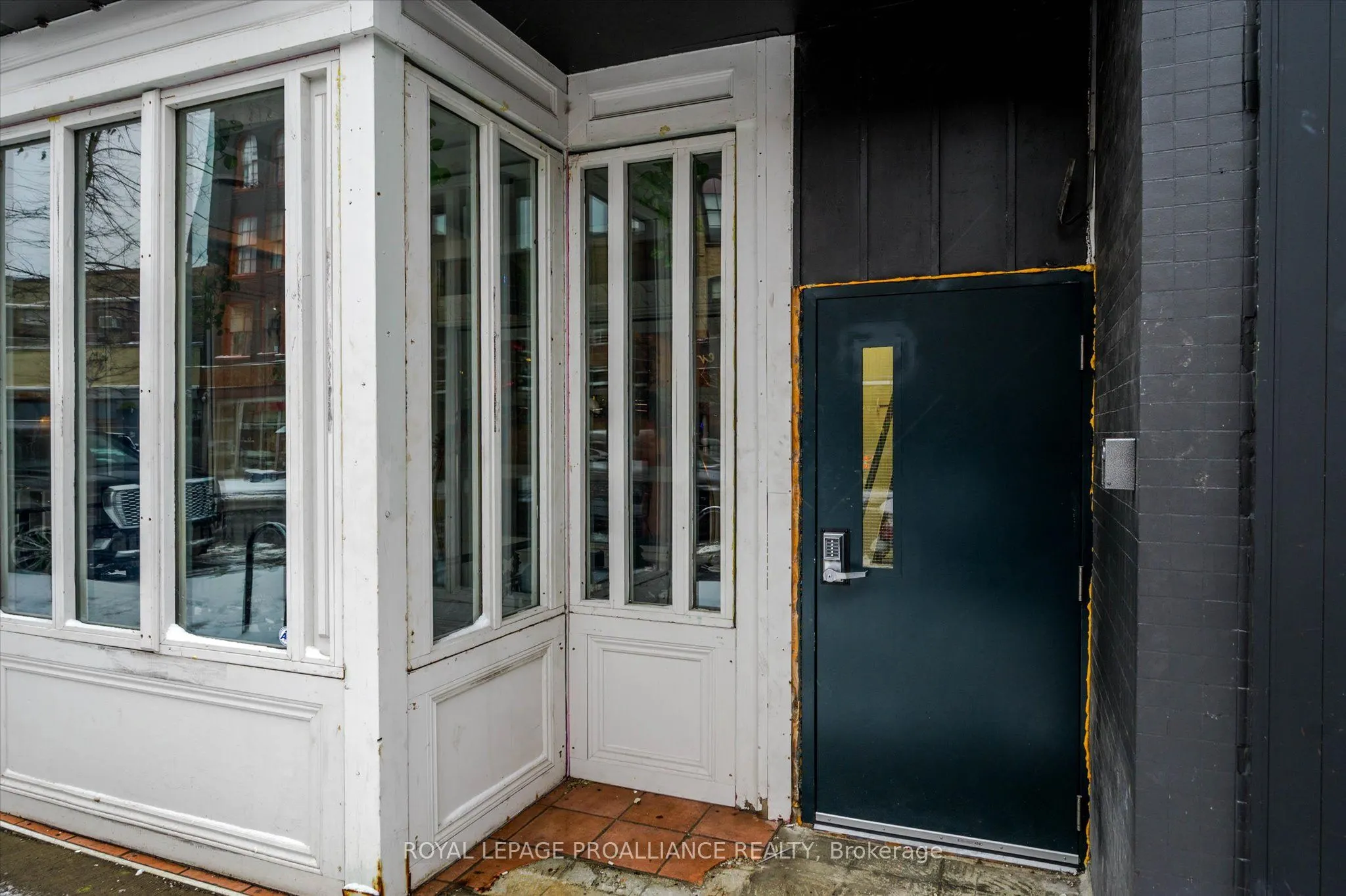 380 George Street, #2B